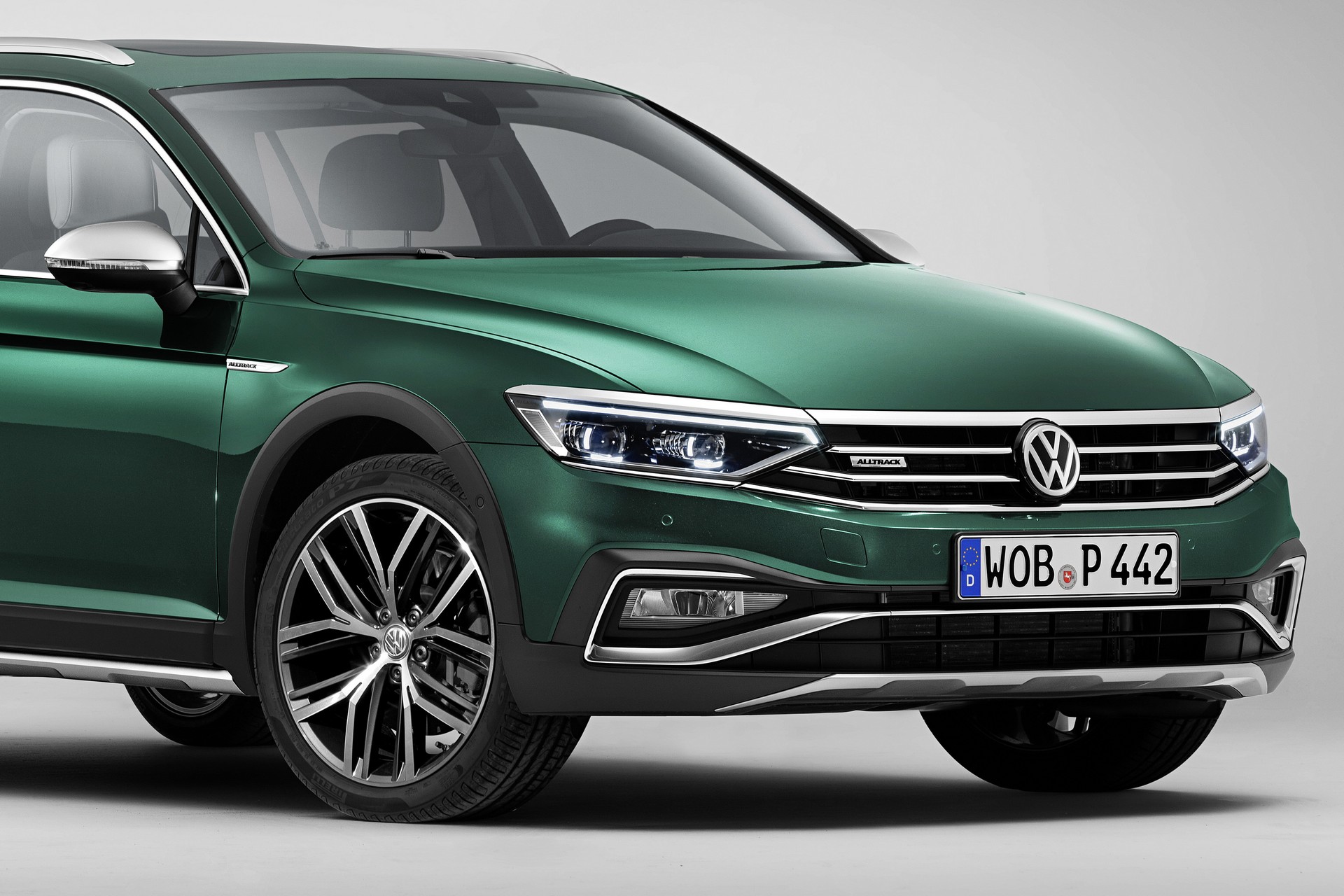 2019 VW Passat Facelift-17 Europe’s 2020 VW Passat Facelift Debuts With Updated Styling And Autonomous Tech