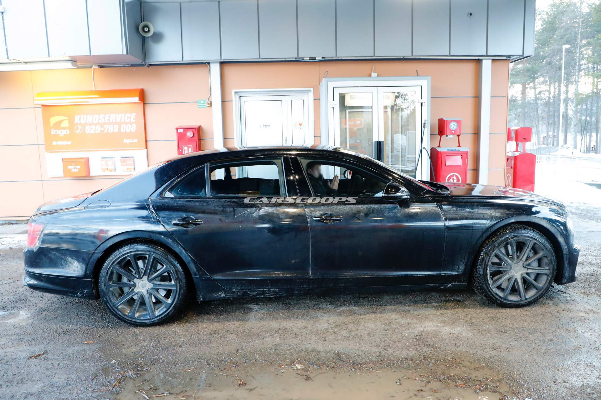 2020 Bentley Flying Spur spy shots 12 2020 Bentley Flying Spur Loses Padded Camo, Wears Production Lights