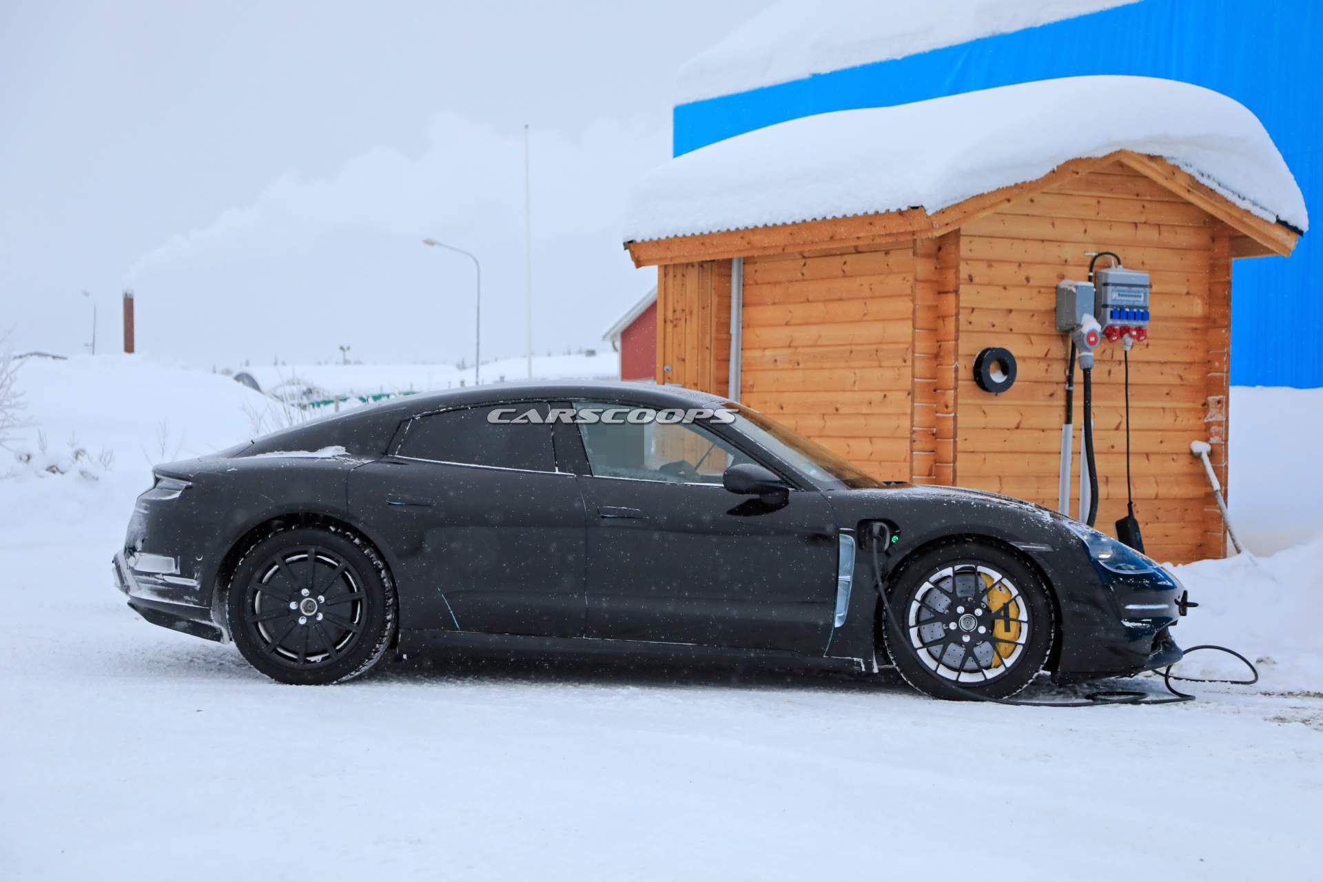2020 Porsche Taycan spy shots 17 2020 Porsche Taycan Sport Turismo Understeers, Ploughs Into Snow (Updated)