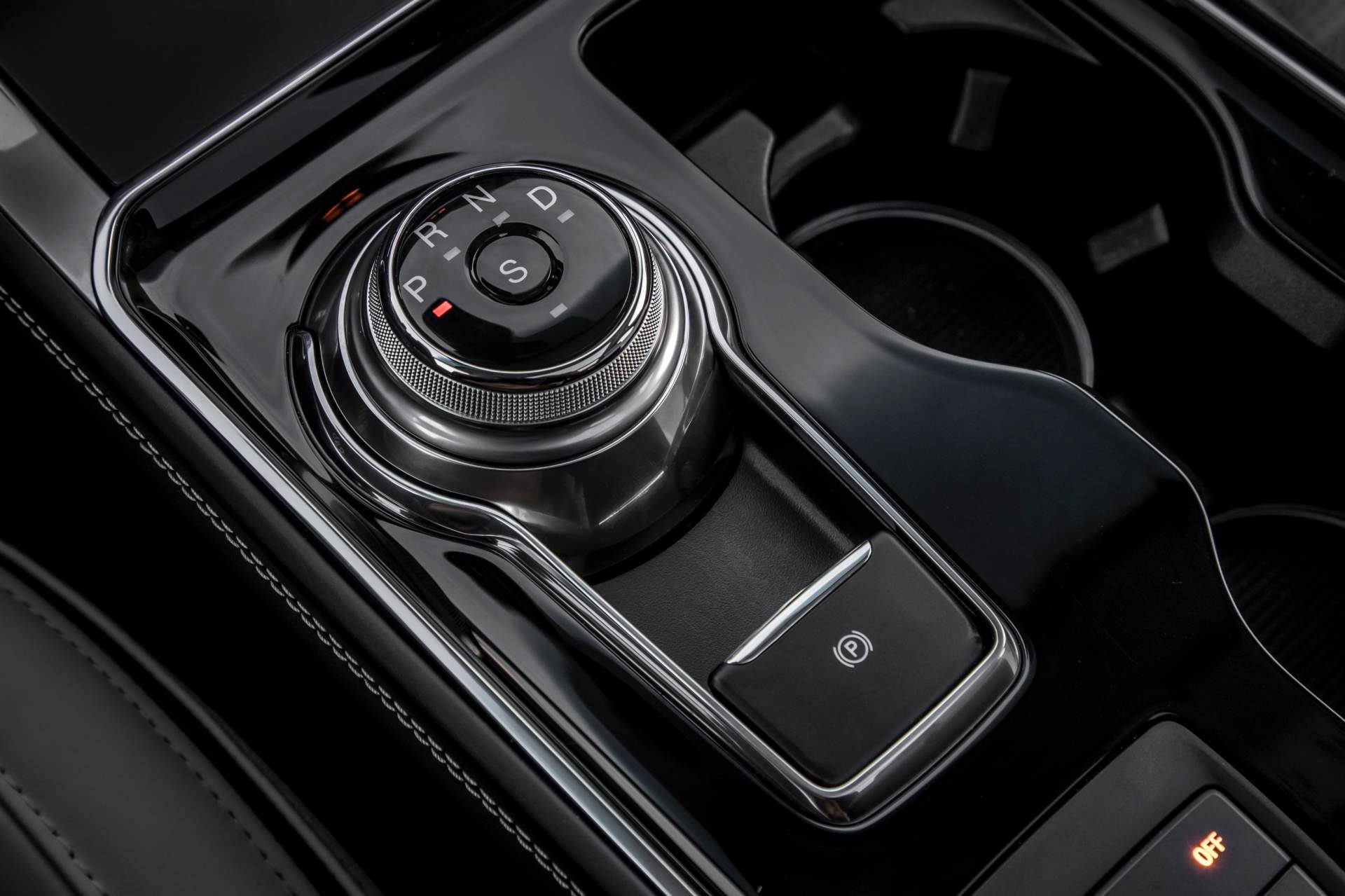 Stylish, Sporty New Ford Edge: More Performance, Comfort and Tec Seven-Seat 2020 Ford Kuga To Replace Slow-Selling Edge In Europe