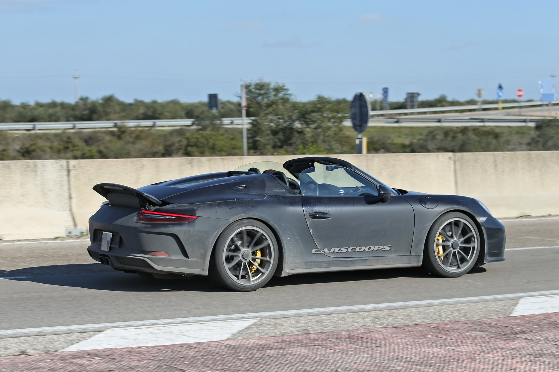 Porsche-911-Speedster-08 Porsche 911 Speedster Rumored To Debut In New York Next Week