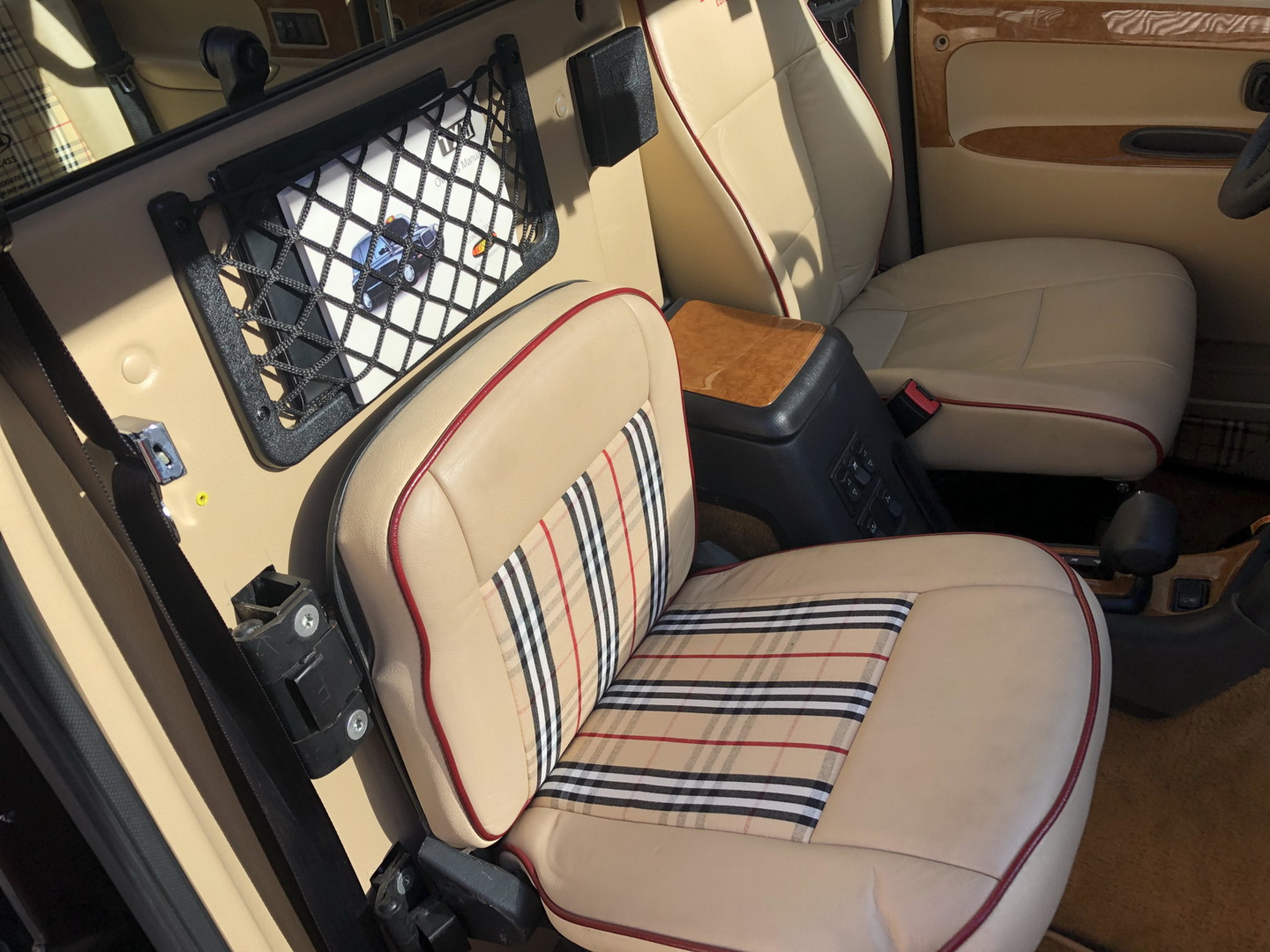 2002 london taxi burberry edition neiman marcus 58 Did You Know Neiman Marcus Offered A London Taxi Burberry Edition In The States?