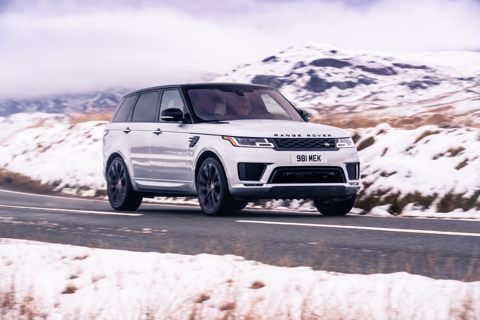 2019 Range Rover Sport HST 24 New Range Rover Sport HST Has A Straight-Six Mild Hybrid With 395hp