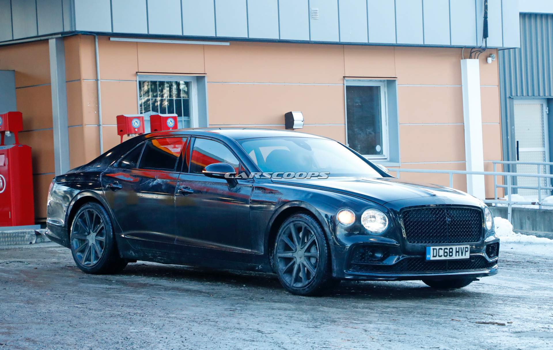 2020 Bentley Flying Spur spy shots 14 2020 Bentley Flying Spur Loses Padded Camo, Wears Production Lights