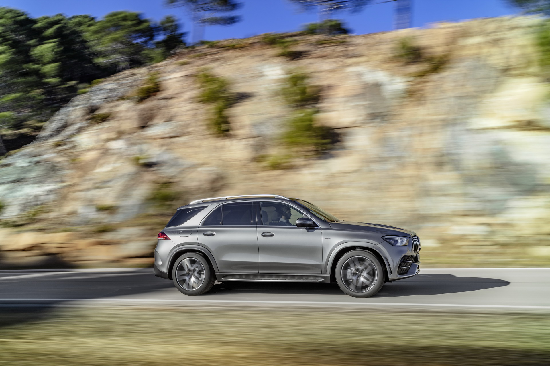 2020 Mercedes-AMG GLE 53 4MATIC 27 2020 Mercedes-AMG GLE 53 4MATIC+ Has Straight-Six With Twin Turbos And An Electric Compressor