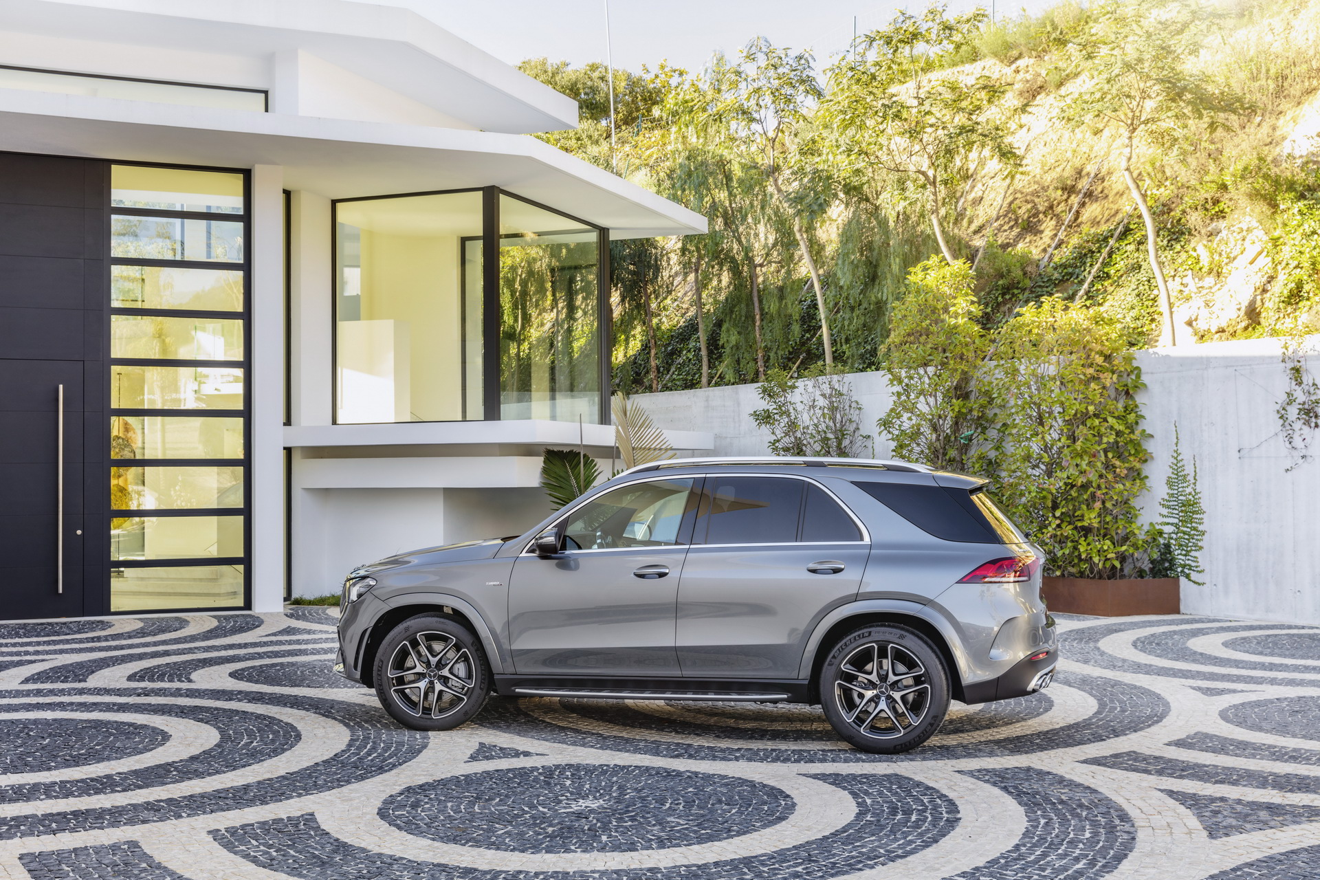 2020 Mercedes-AMG GLE 53 4MATIC 43 2020 Mercedes-AMG GLE 53 4MATIC+ Has Straight-Six With Twin Turbos And An Electric Compressor