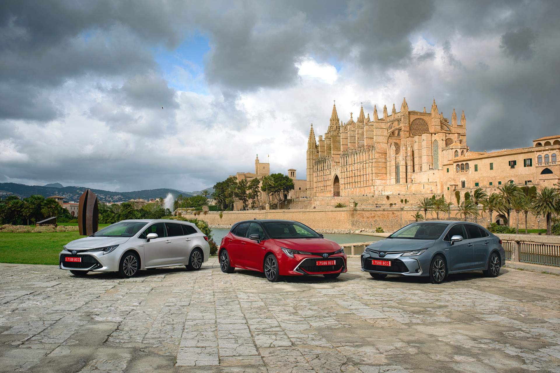 2019 Toyota Corolla EU-spec family 1 Toyota Drops Euro-Spec 2019 Corolla Performance And Economy Specs, Mega Gallery