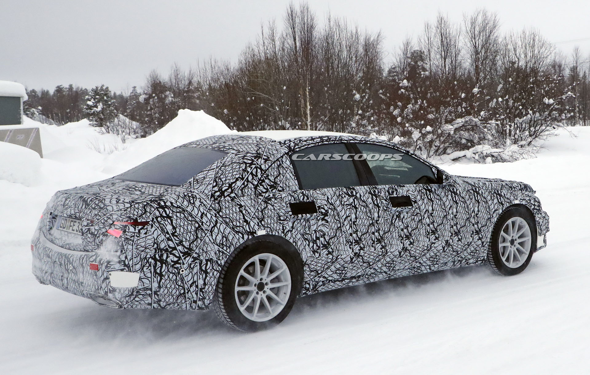 2020 Mercedes-Benz S-Class Spy 9 2020 Mercedes S-Class Gets Huge Touchscreen, Looks Bigger Than iPad Pro 12.9 (Video)