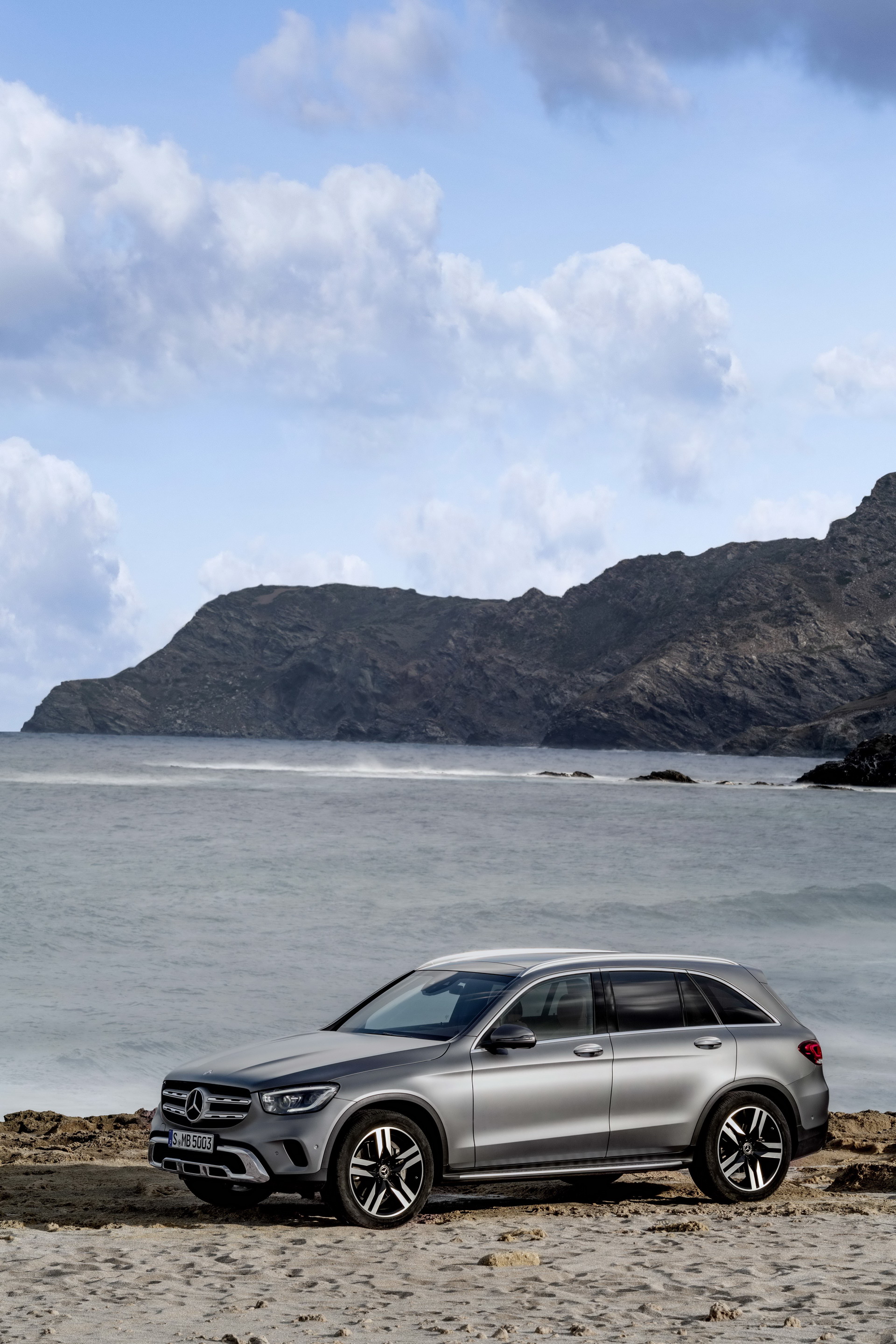 2020 Mercedes GLC Facelift 14 2020 Mercedes GLC Gets New Tech And A Blink-And-You-Miss-It Styling Refresh