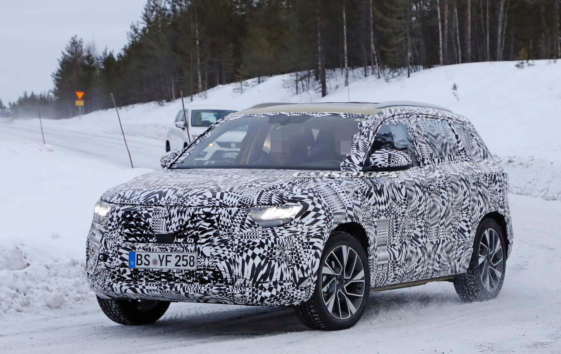 Jetta VS5 spy shots 11 Newly Born Jetta Brand Makes Spy Debut With VS5 Compact SUV