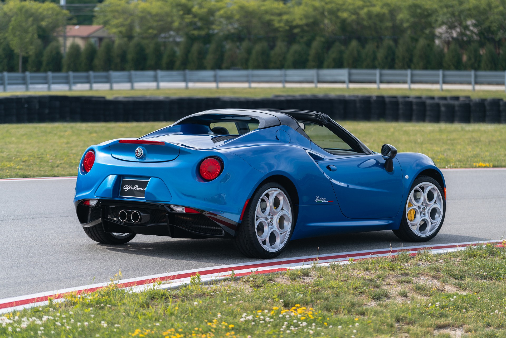 Alfa Romeo 4C Spider Italia-2 Alfa Romeo 4C Spider Returns For 2020 With New Italia Special Edition