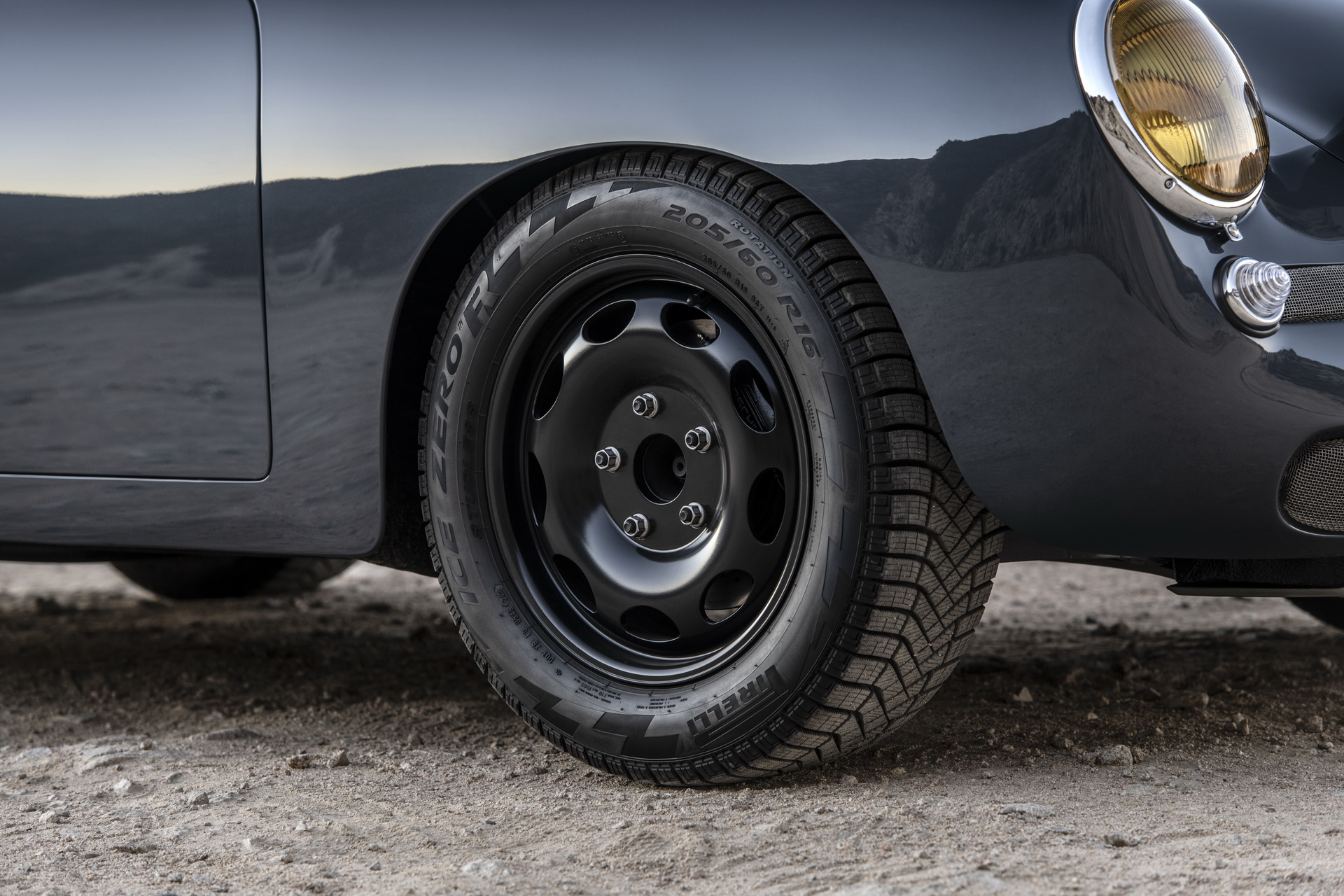 emory-motorsports-porsche-356-c4s-11 World’s First AWD Porsche 356 Coupe Allrad Is A 911-Based Restomod