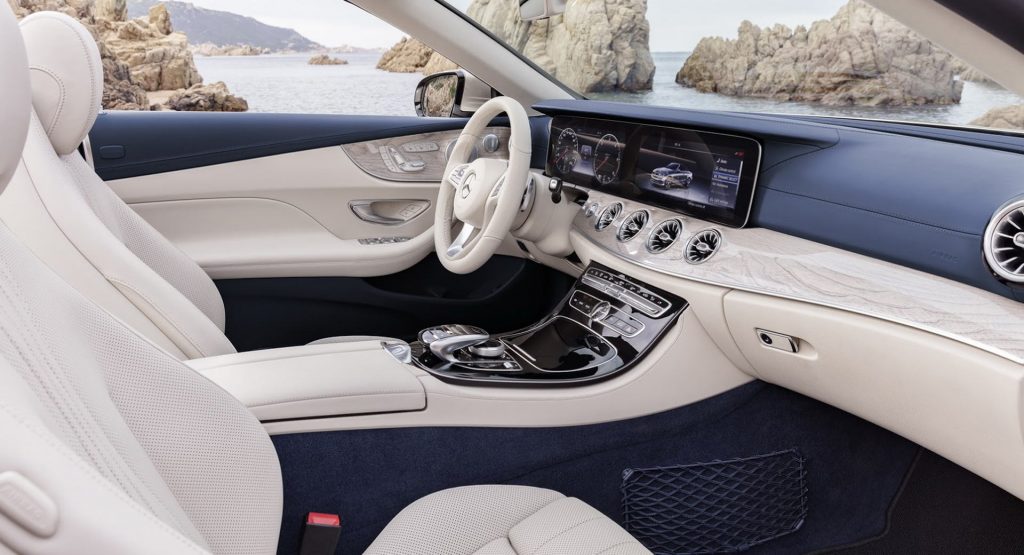  Man Sues And Gets Compensation Because His Mercedes’ Leather Seats Were Partially Plastic