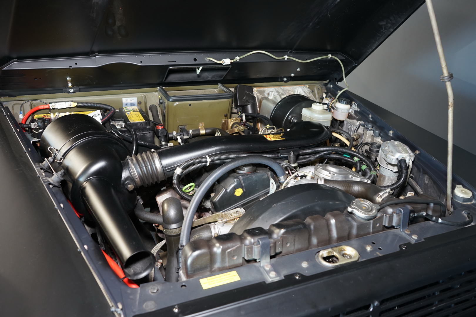 1993 mercedes g-class swiss army lorinser 10 Ex-Military Classic Mercedes G-Class Gets A Civilian Restomod