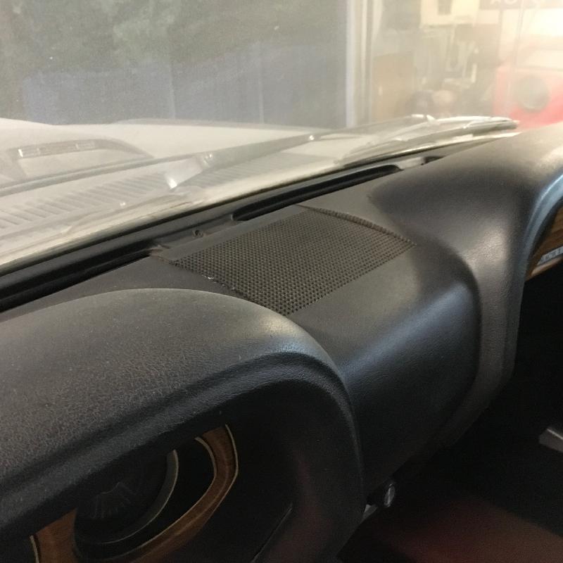 mach 1 ford mustang barn find 171 A 1969 Ford Mustang Mach 1 Was Sitting In A Garage For 39 Years!