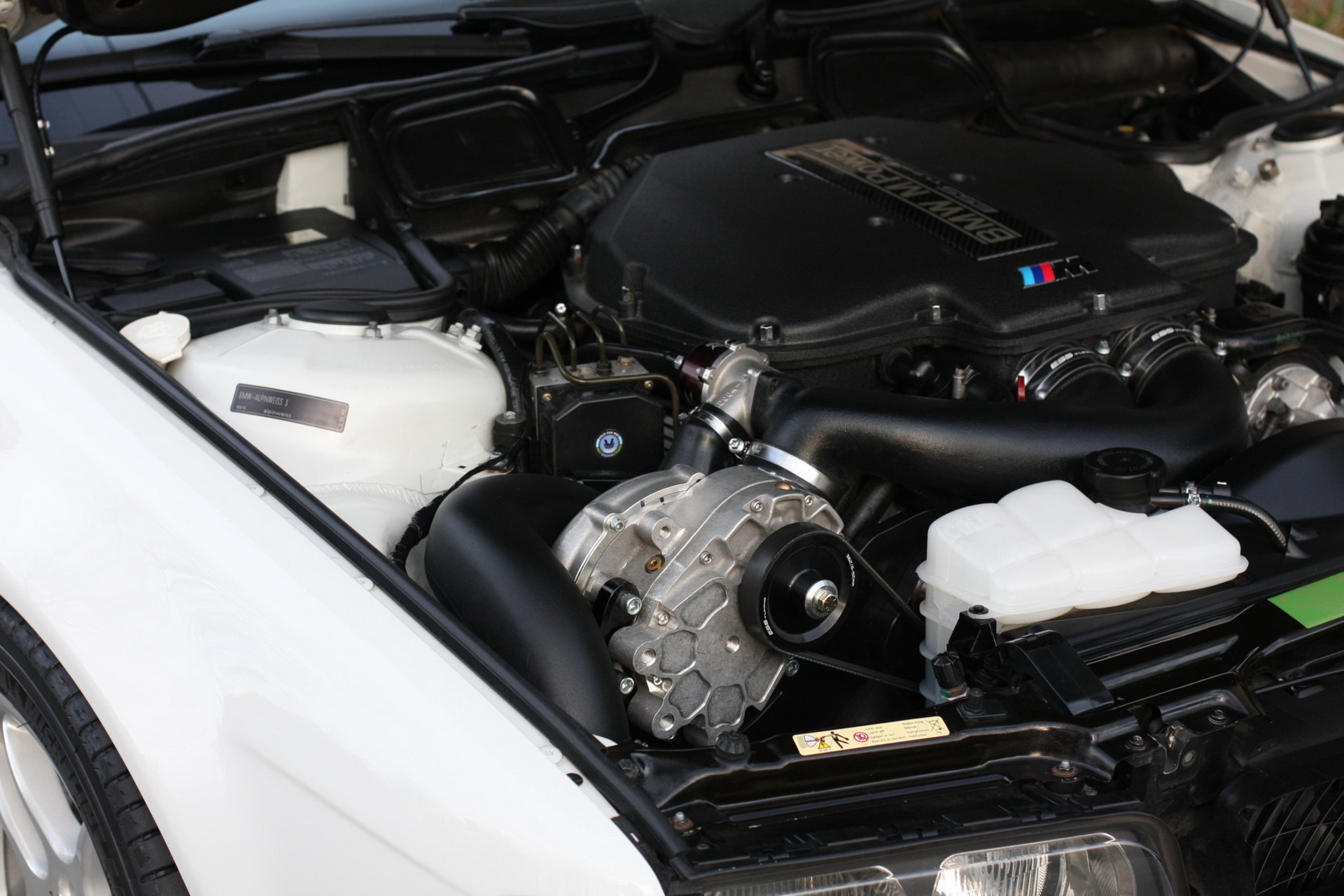 2001_bmw_740i_E39_M5_swap_27 BMW 740i With Supercharged E39 M5 V8 Swap Sounds Awesome