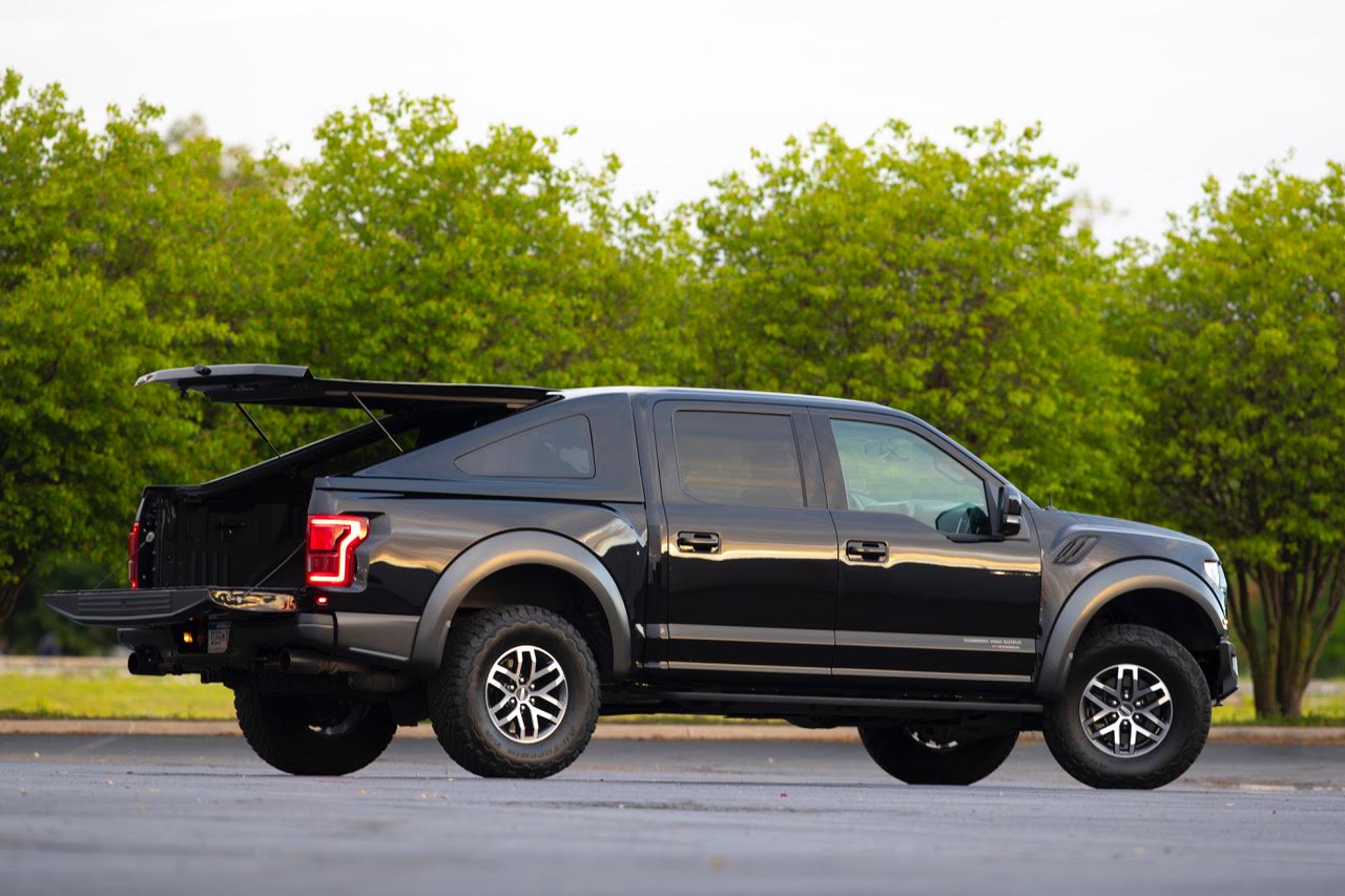 Ford-F150-Fastback-10 Ford F-150 With Mustang Mach 1-Inspired Fastback Bed Cap Just Looks Weird