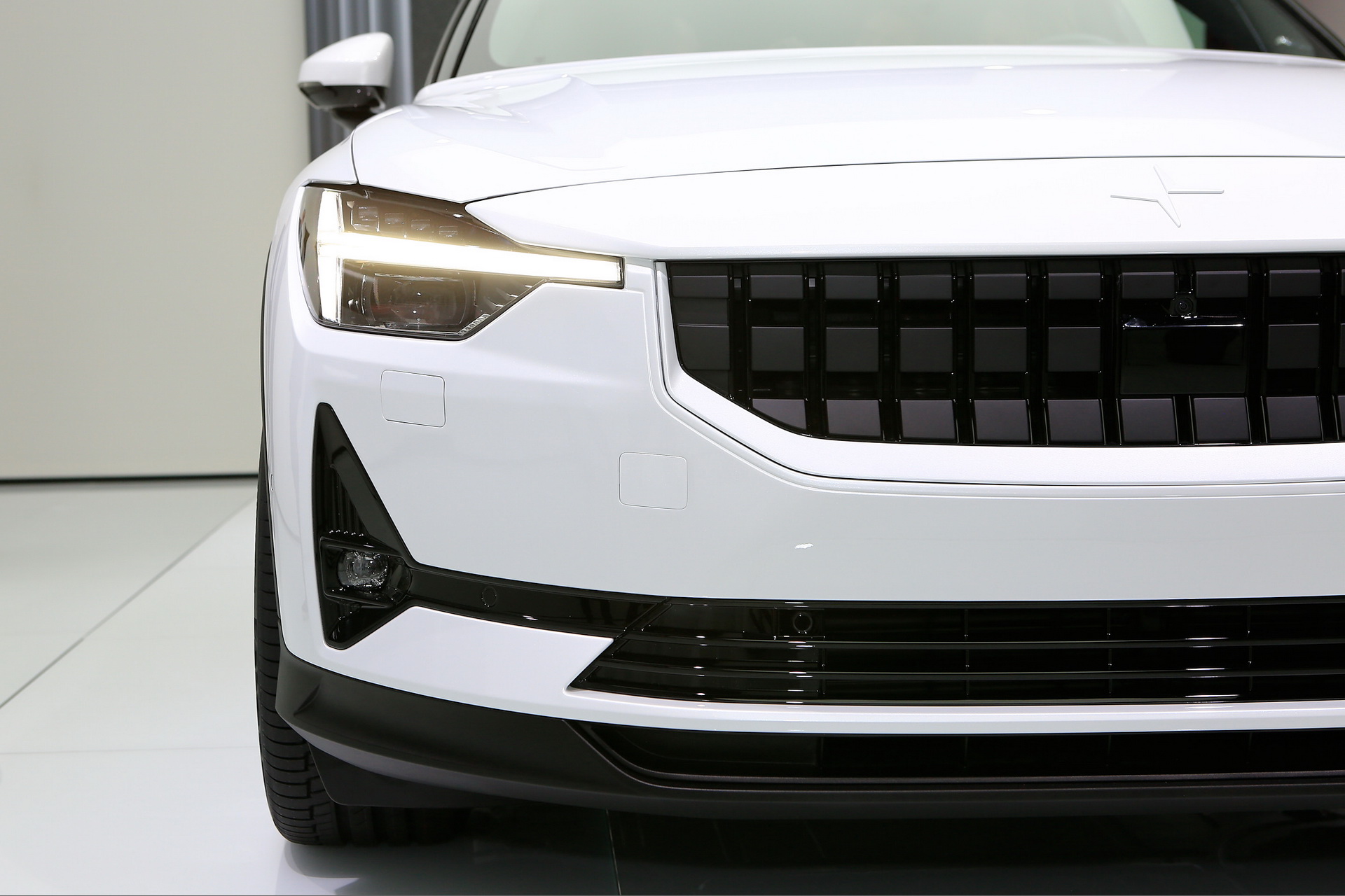 2020-Polestar-2-09 Polestar Picks CATL and LG Chem As Official Battery Suppliers For Its EVs