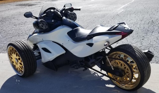 Auction-Collection-US-Marshalls-13 Collection Seized By U.S. Marshalls Includes Some Amazing Bargains