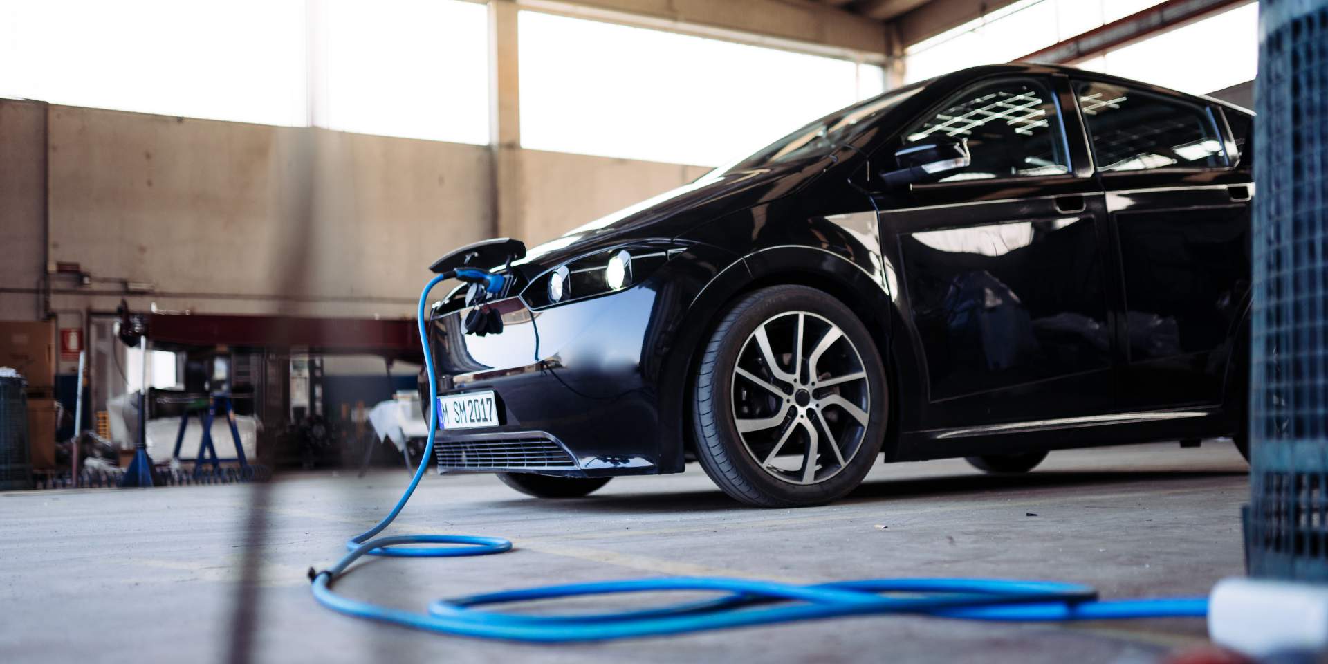 Sono Motors Sion EV 8 Sono Motors Sion Is A Solar Panel-Covered EV That Costs €16,000