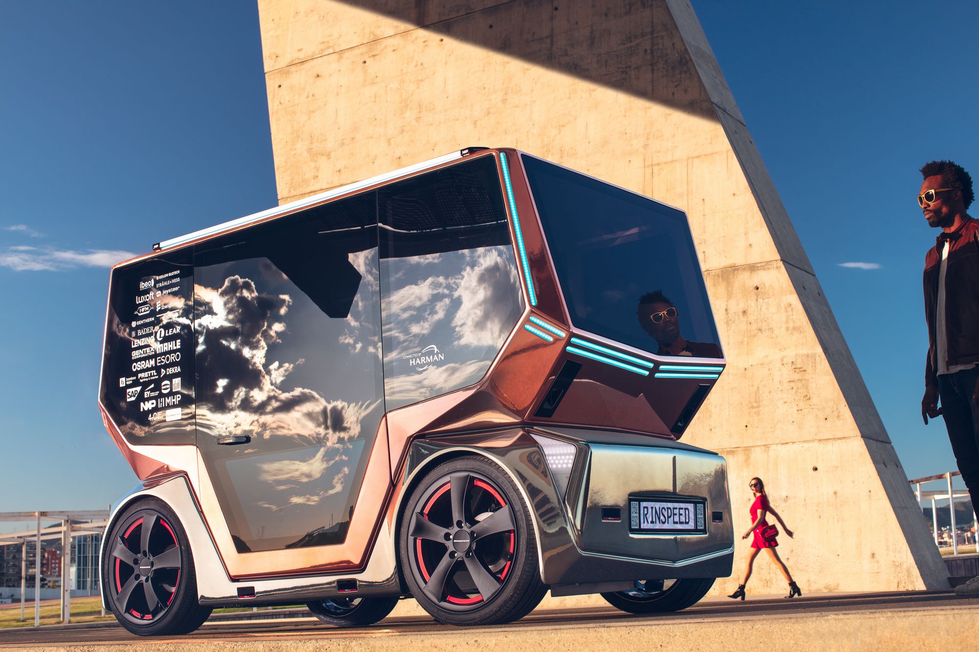 Rinspeed-microSNAP-33 Rinspeed microSNAP Is The EV Pod With A Thousand Faces