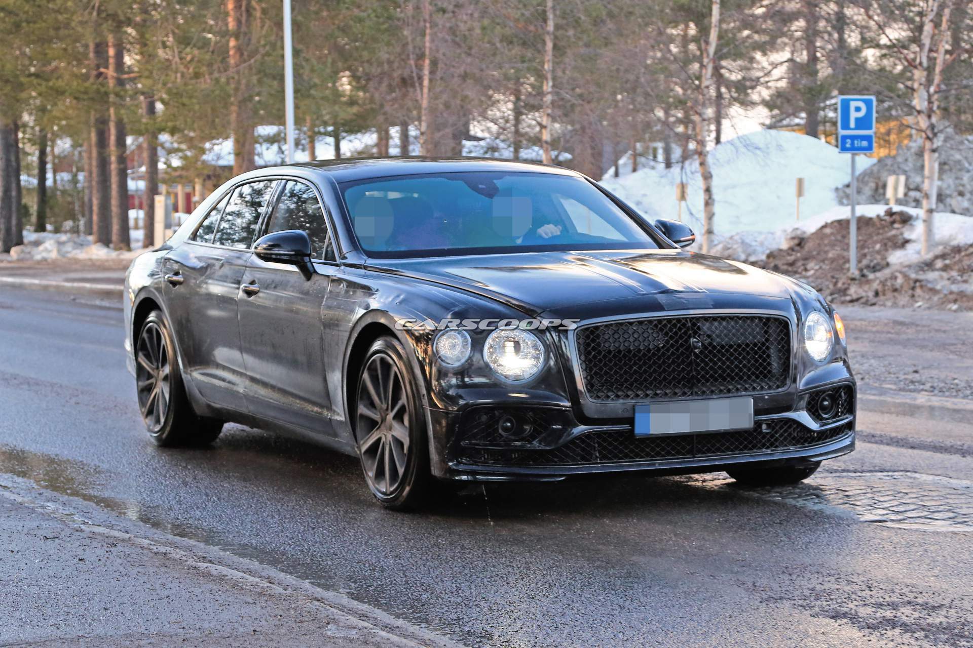 2020 Bentley Flying Spur spy shots 29 2020 Bentley Flying Spur Loses Padded Camo, Wears Production Lights