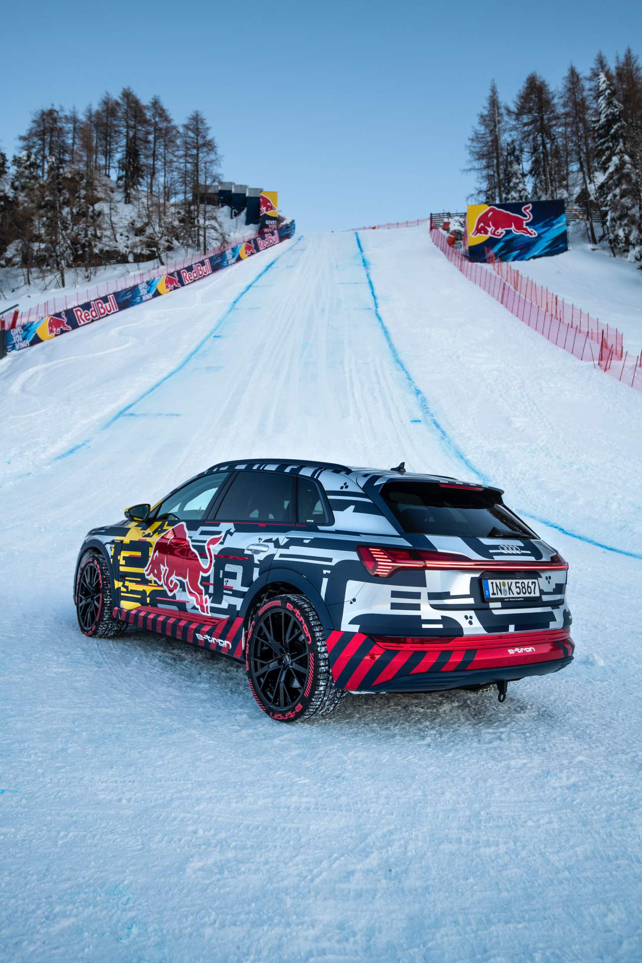 Audi E-Tron Audi E-Tron Conquers Steep Ski Slope Thanks To Additional Motor, Studded Tires