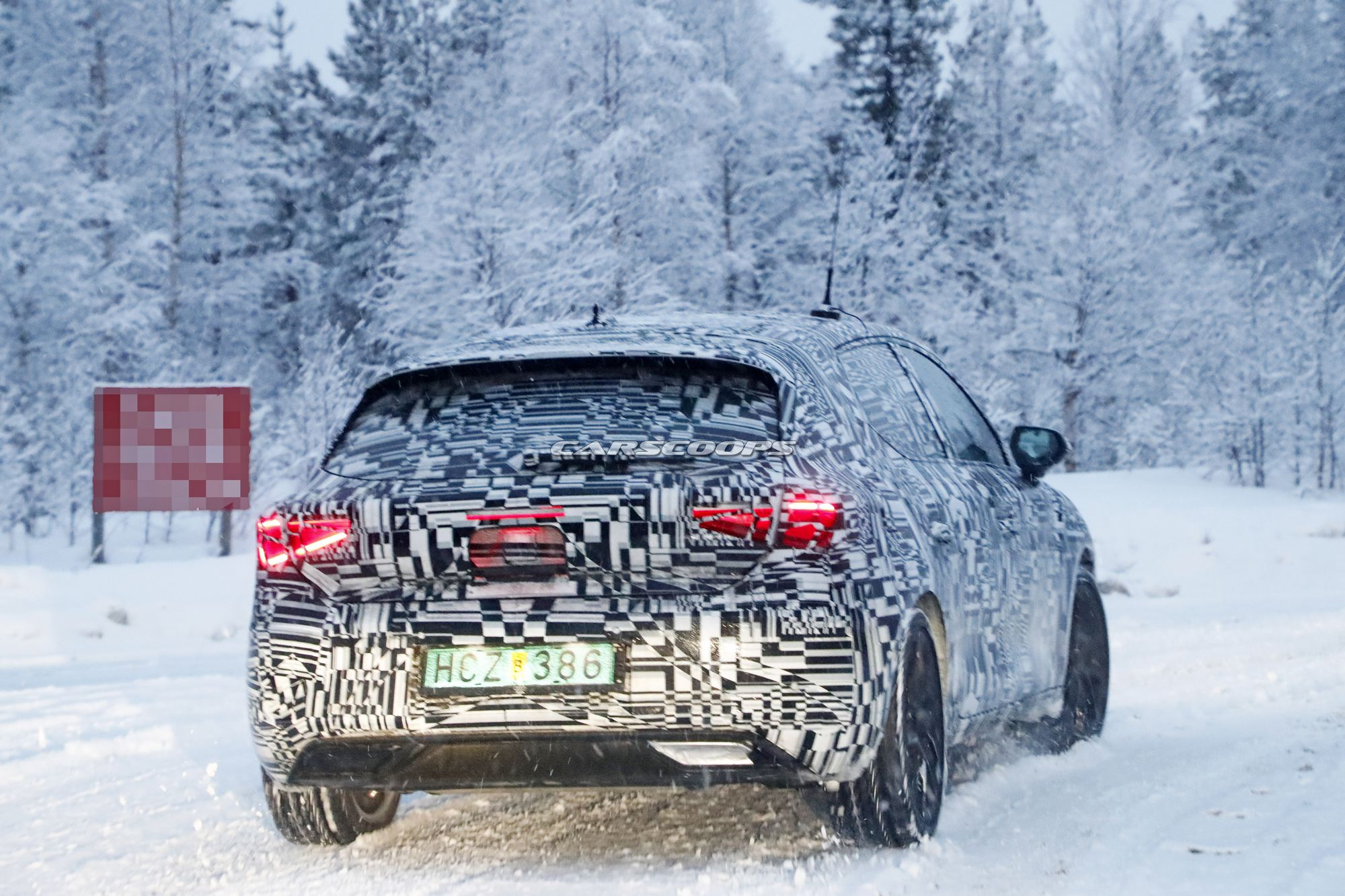 Seat-Leon-Spy-Shots-21 Next Gen Seat Leon To Use Golf Platform And Hybrid Powertrains