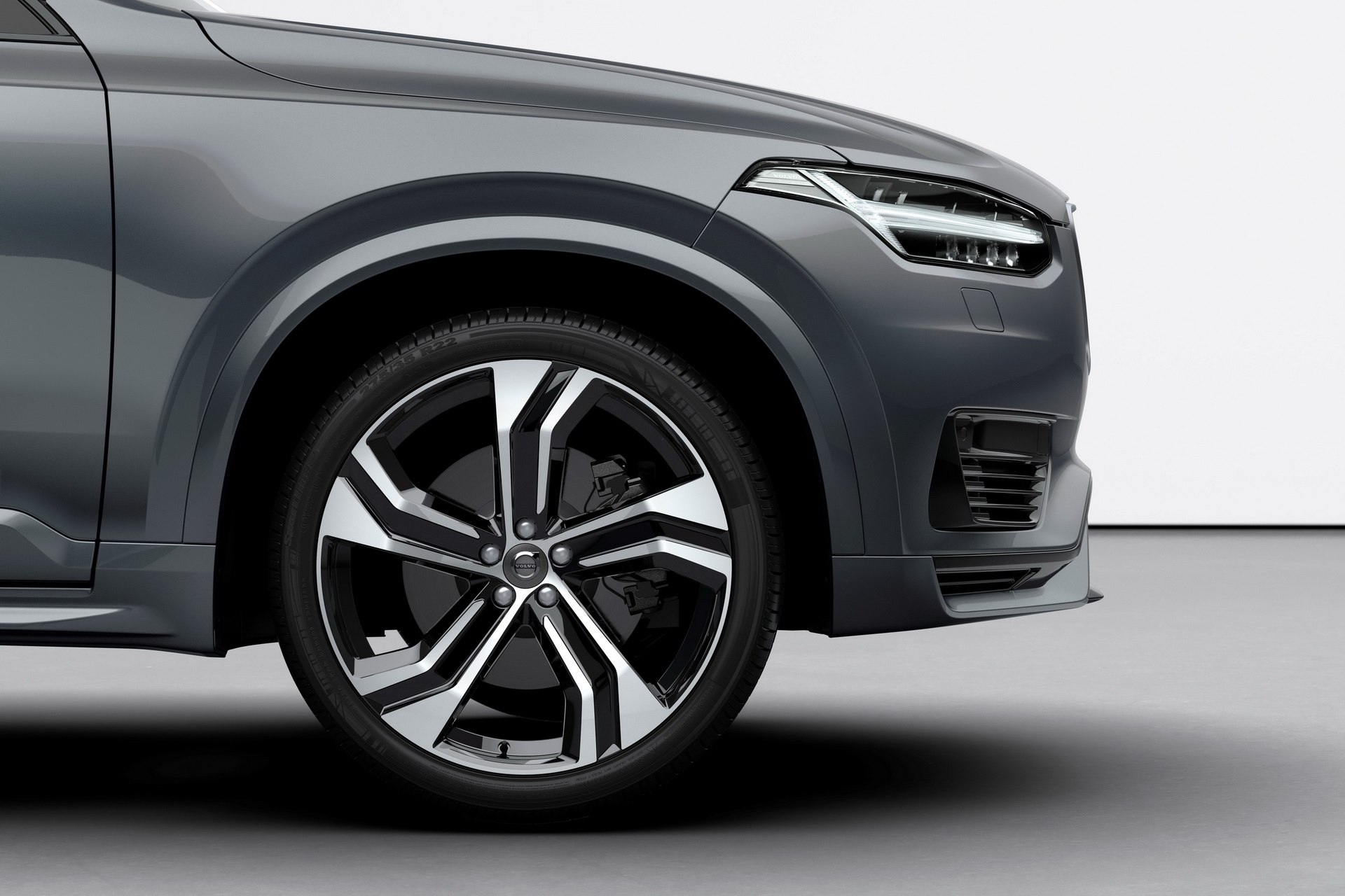 2020 volvo xc90 facelift unveiled 22 2020 Volvo XC90 Facelift Breaks Cover With KERS System, New Software