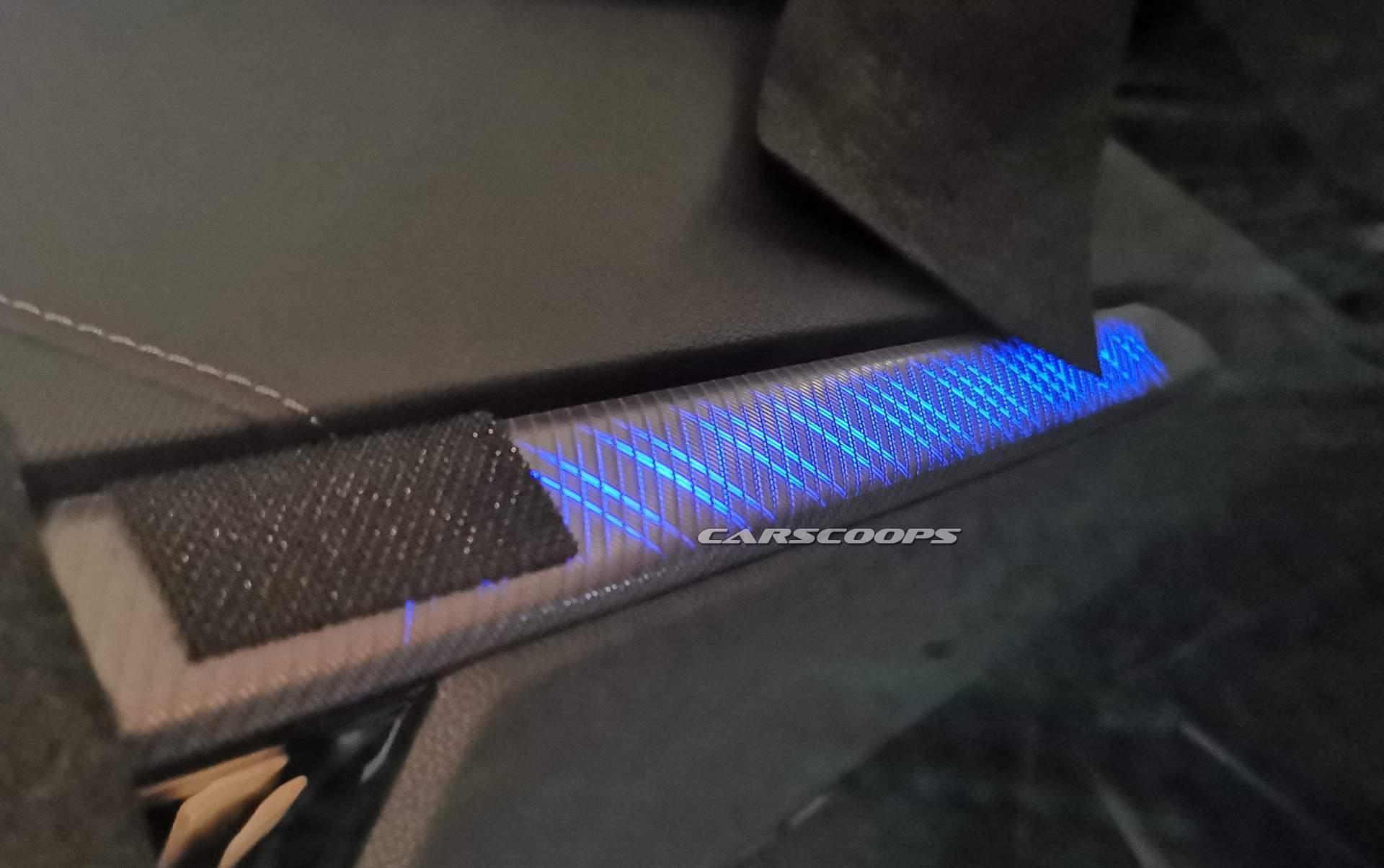 2019 BMW 1-Series hatchback spy shots 3 2019 BMW 1 Series Shows 3 Series-Inspired Dash And Funky LED Door Trims