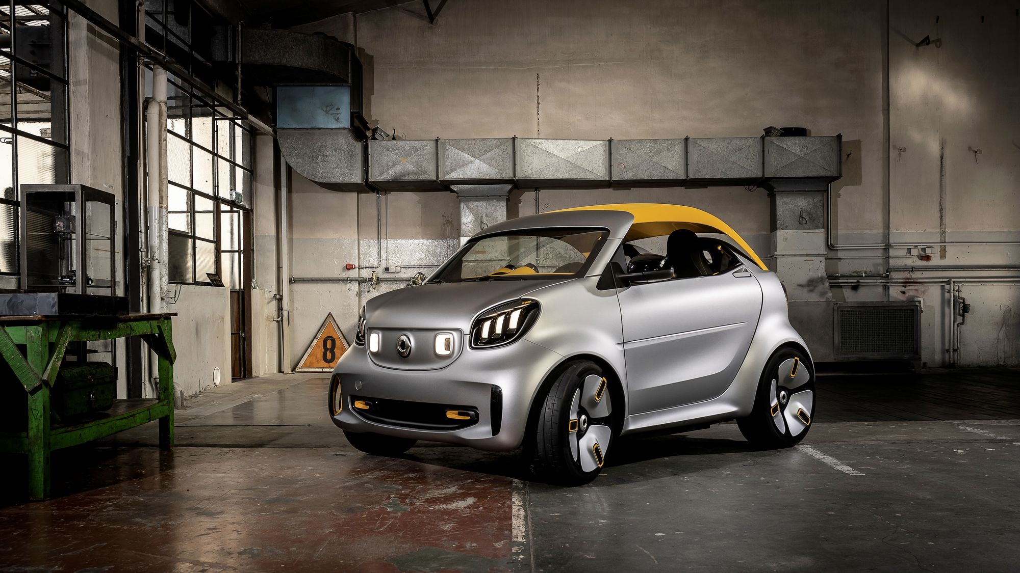 Smart-Forease-Geneva-1 Smart Forease+ Concept Is A Tiny Funky Speedster For The City