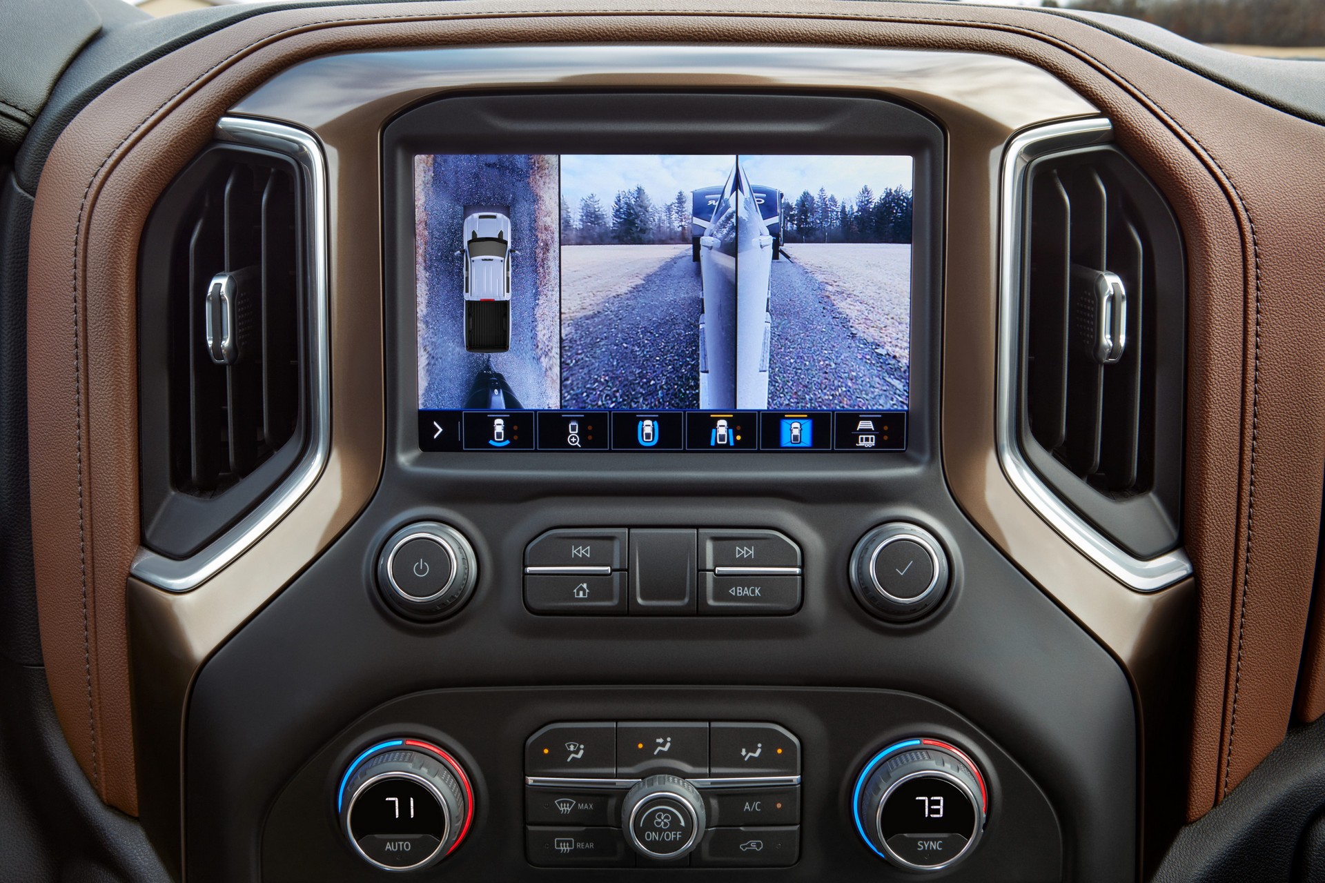 2020 Silverado 2500 HD-30 2020 Chevrolet Silverado HD Debuts With New 6.6-liter V8 And 35,500 Pound Towing Capacity