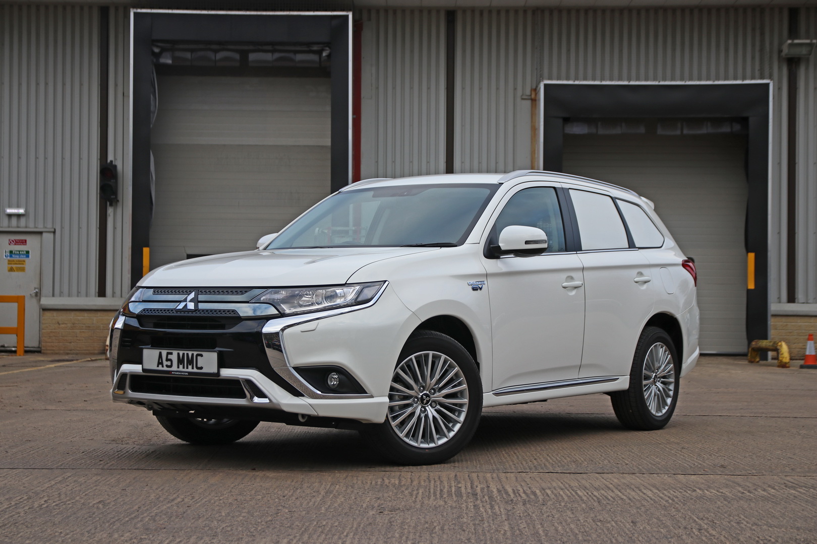 2019 mitsubishi outlander phev commercial 1 Mitsubishi Commercial Outlander Goes Green With PHEV Version