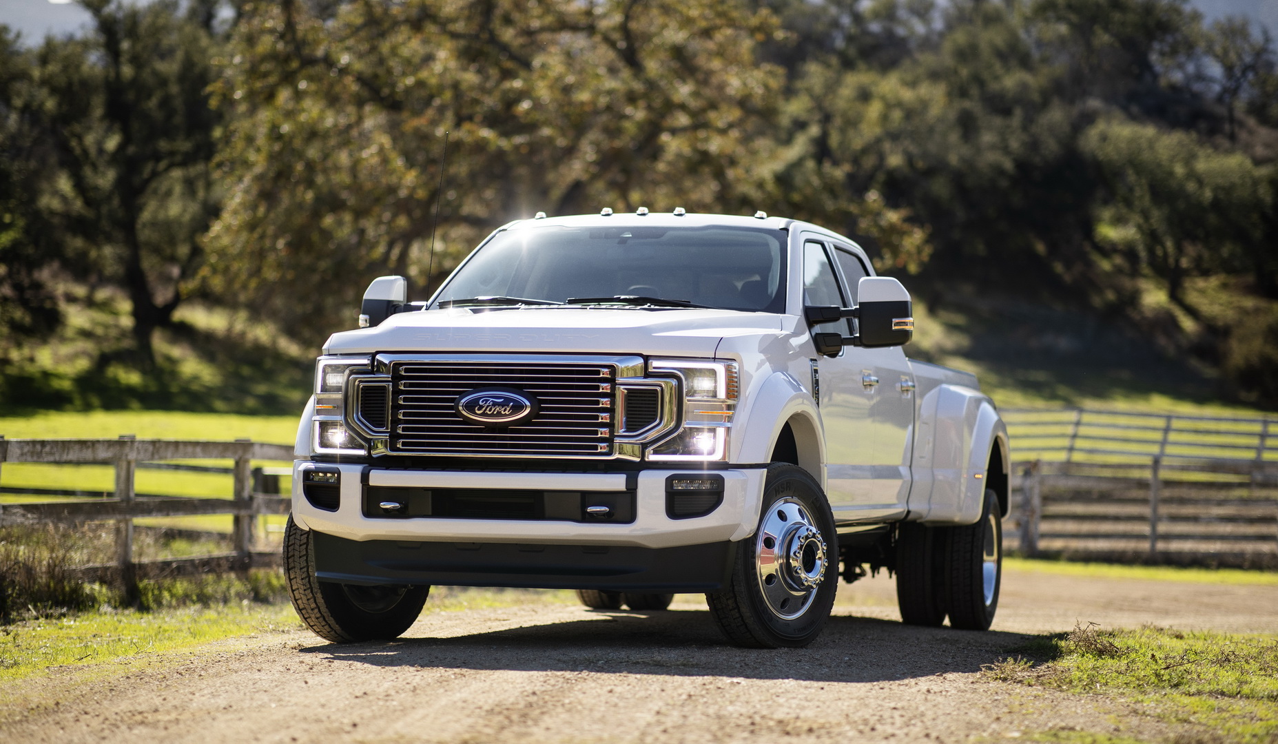 2020 ford f-450 7 2020 Ford F-Series Super Duty Unveiled With New 7.3L V8 Engine, 10-Speed Auto