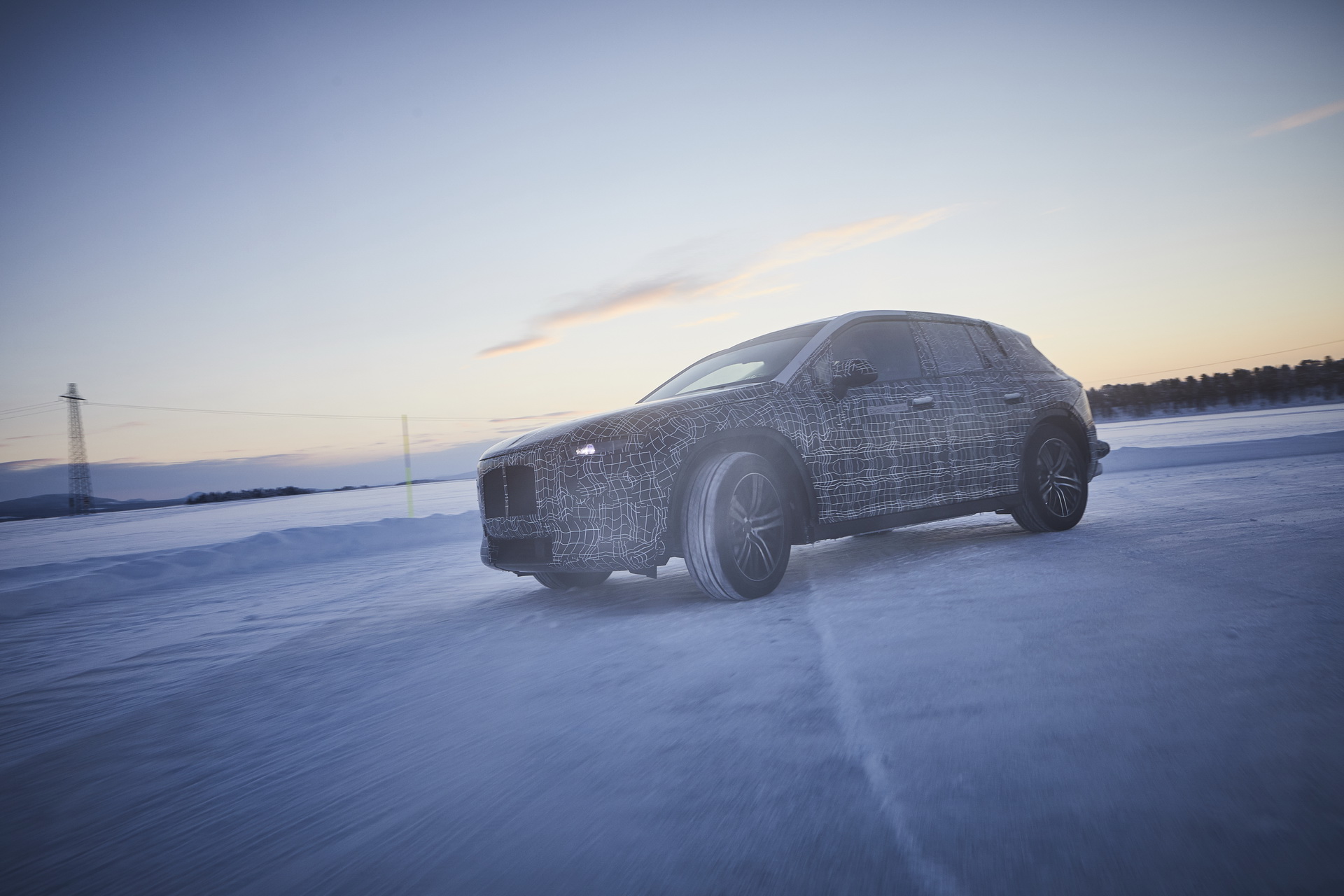 bmw inext undergoes winter trials 4 BMW iNEXT Proofs Its Future Tech Against Extreme Snowy Conditions