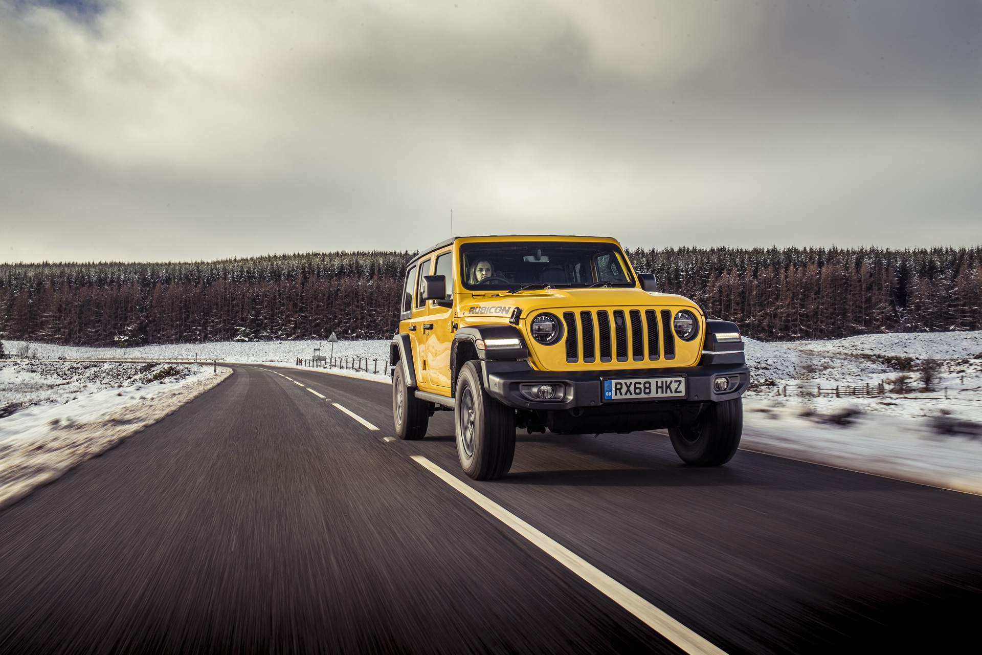 2019-Jeep-Wrangler-UK-09 2019 Jeep Wrangler Gains Four-Cylinder Petrol Option In The UK