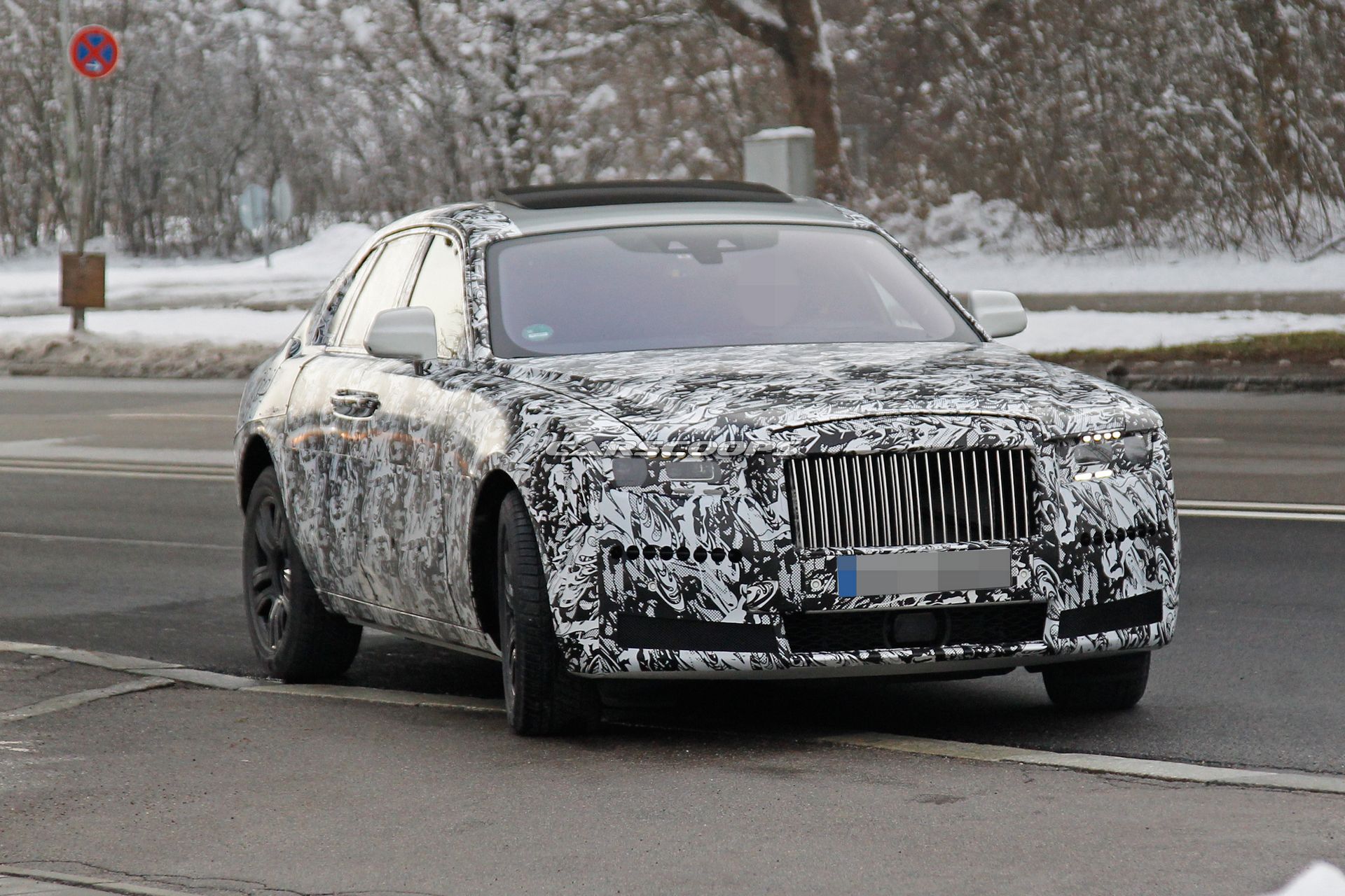 Rolls-Royce-Ghost-Spy-Shots-6 Next-Gen Rolls-Royce Ghost Due In 2021, Will Remain A Baby Phantom