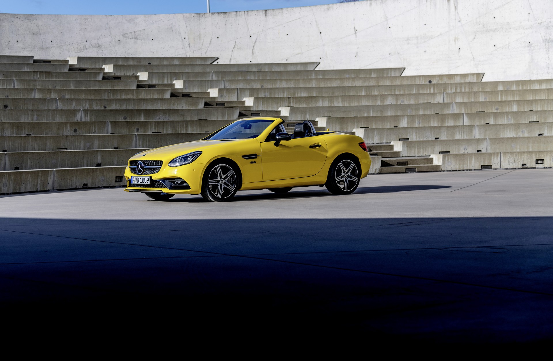 Mercedes SLC Final Edition-11 Mercedes Sends Off SLC With New Final Edition. Is It The End Of An Era?