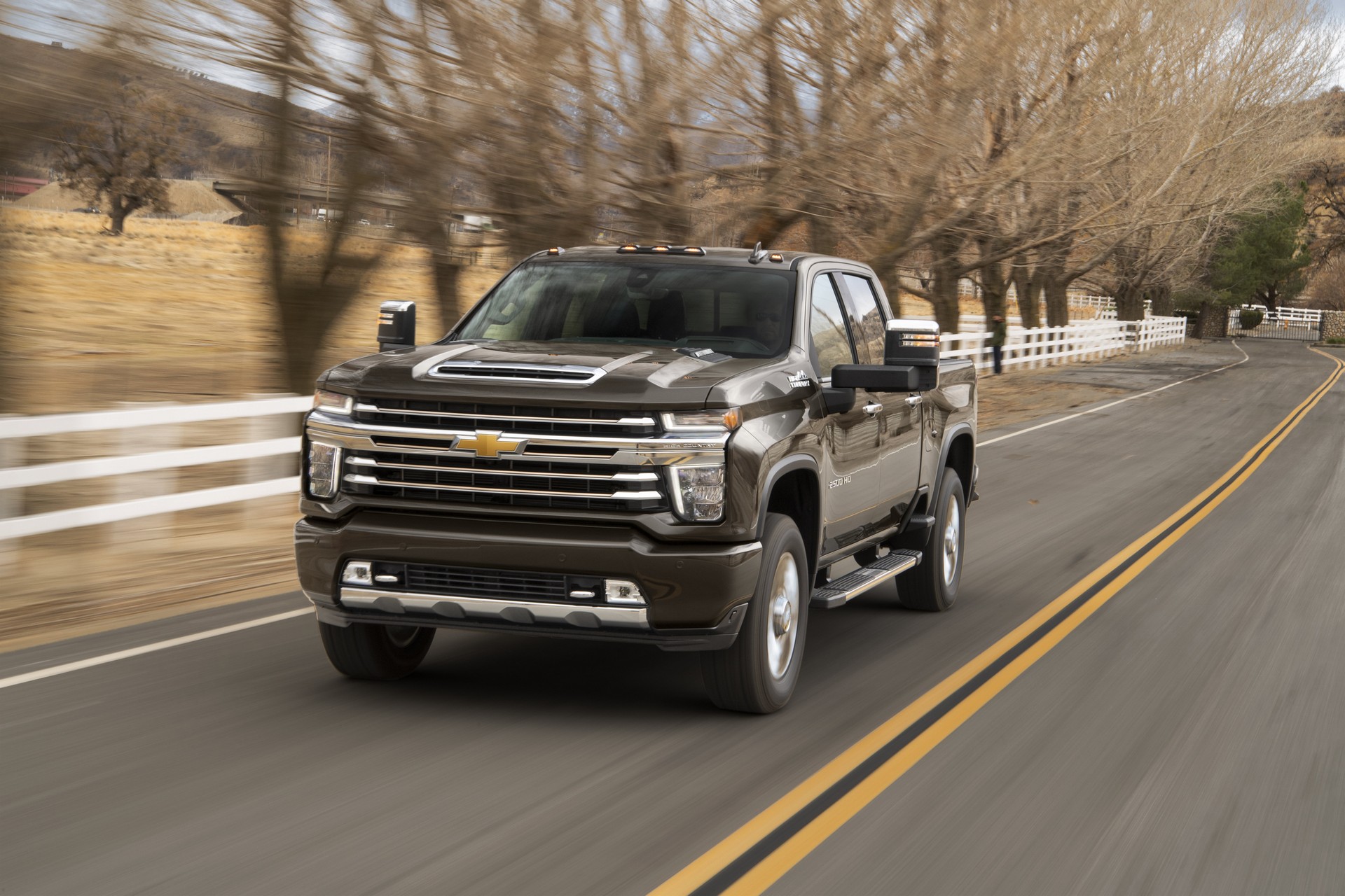 2020 Silverado 2500 HD-15 2020 Chevrolet Silverado HD Debuts With New 6.6-liter V8 And 35,500 Pound Towing Capacity