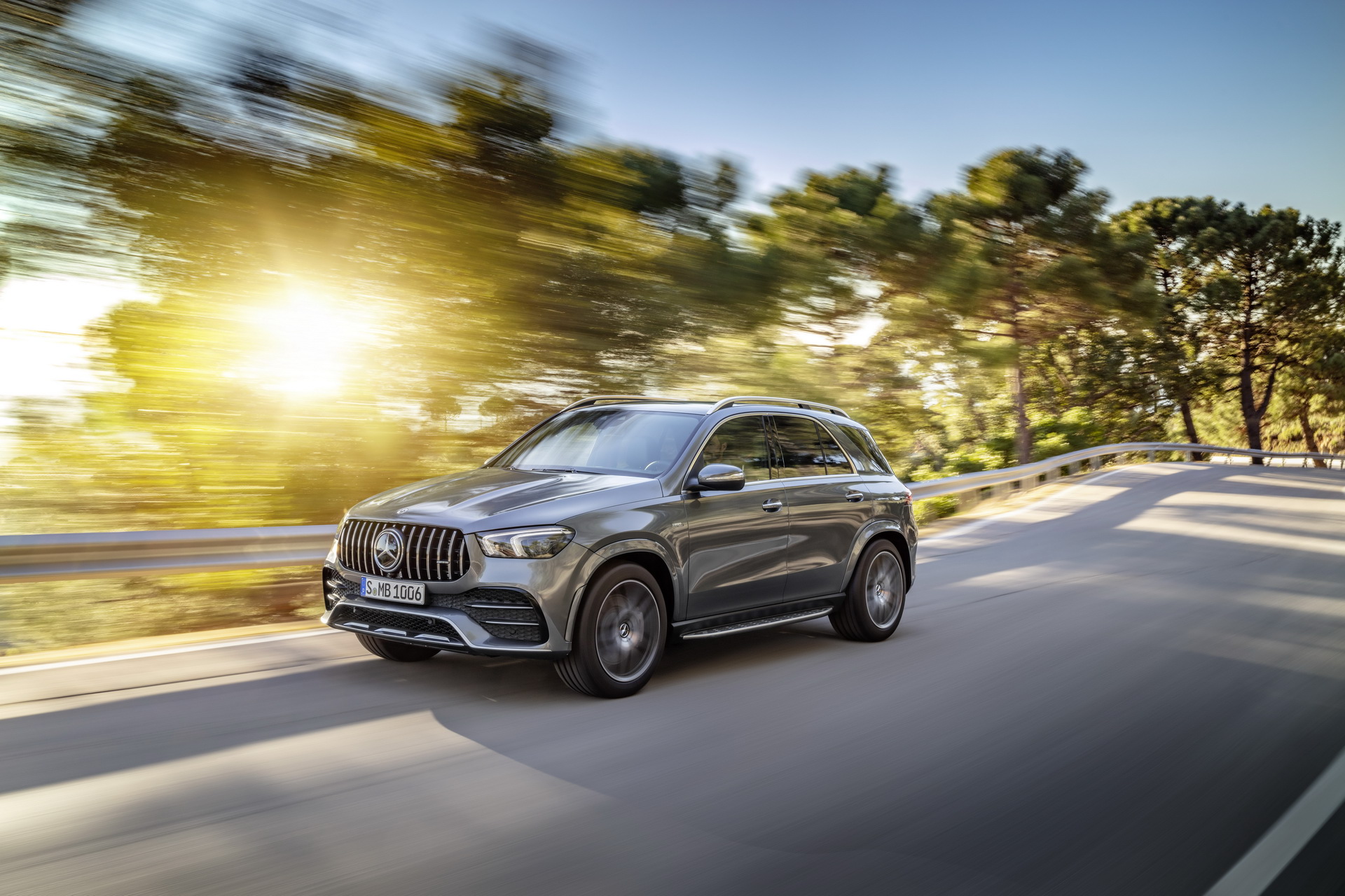 2020 Mercedes-AMG GLE 53 4MATIC 22 2020 Mercedes-AMG GLE 53 4MATIC+ Has Straight-Six With Twin Turbos And An Electric Compressor