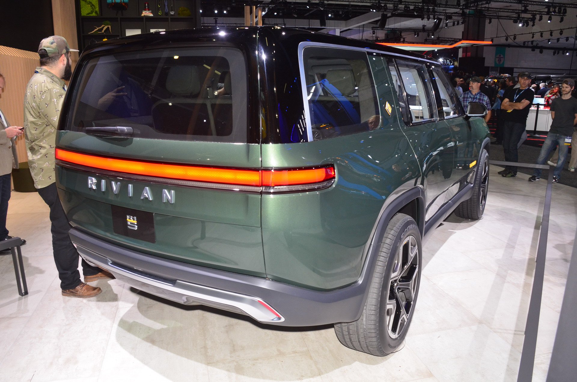 Rivian-Ford-F150-12 Rivian Is Testing Its Skateboard Architecture Under The Bodies Of Ford F-150s