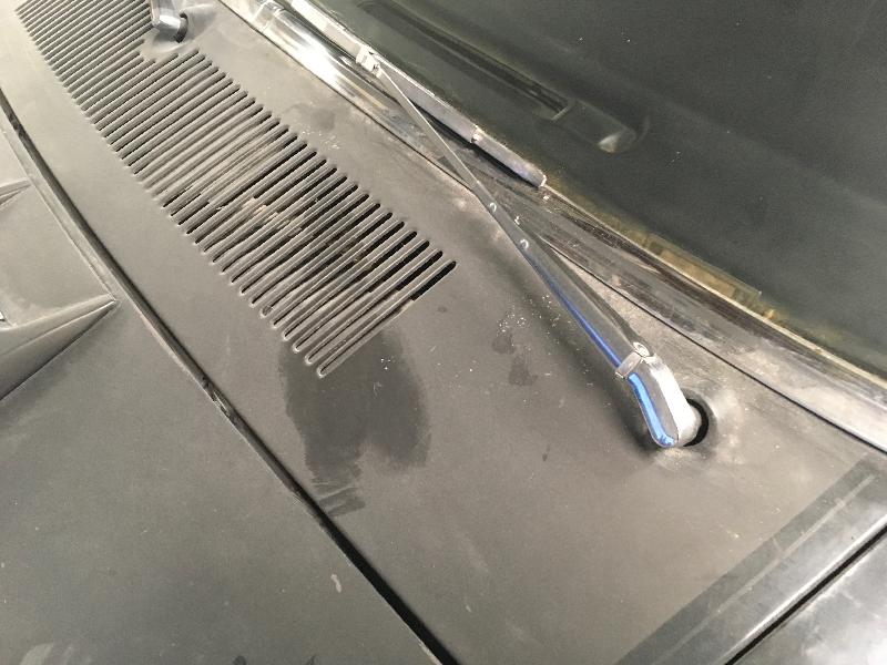 mach 1 ford mustang barn find 181 A 1969 Ford Mustang Mach 1 Was Sitting In A Garage For 39 Years!