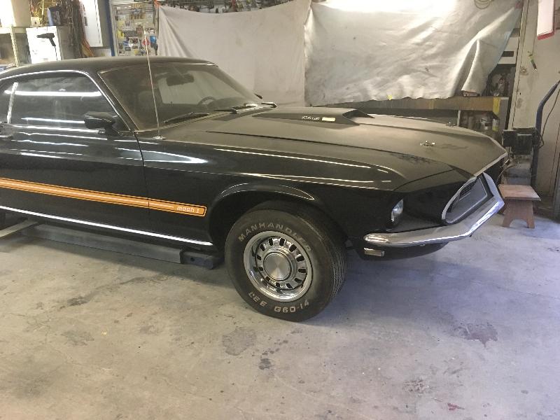 A 1969 Ford Mustang Mach 1 Was Sitting In A Garage For 39 Years ...