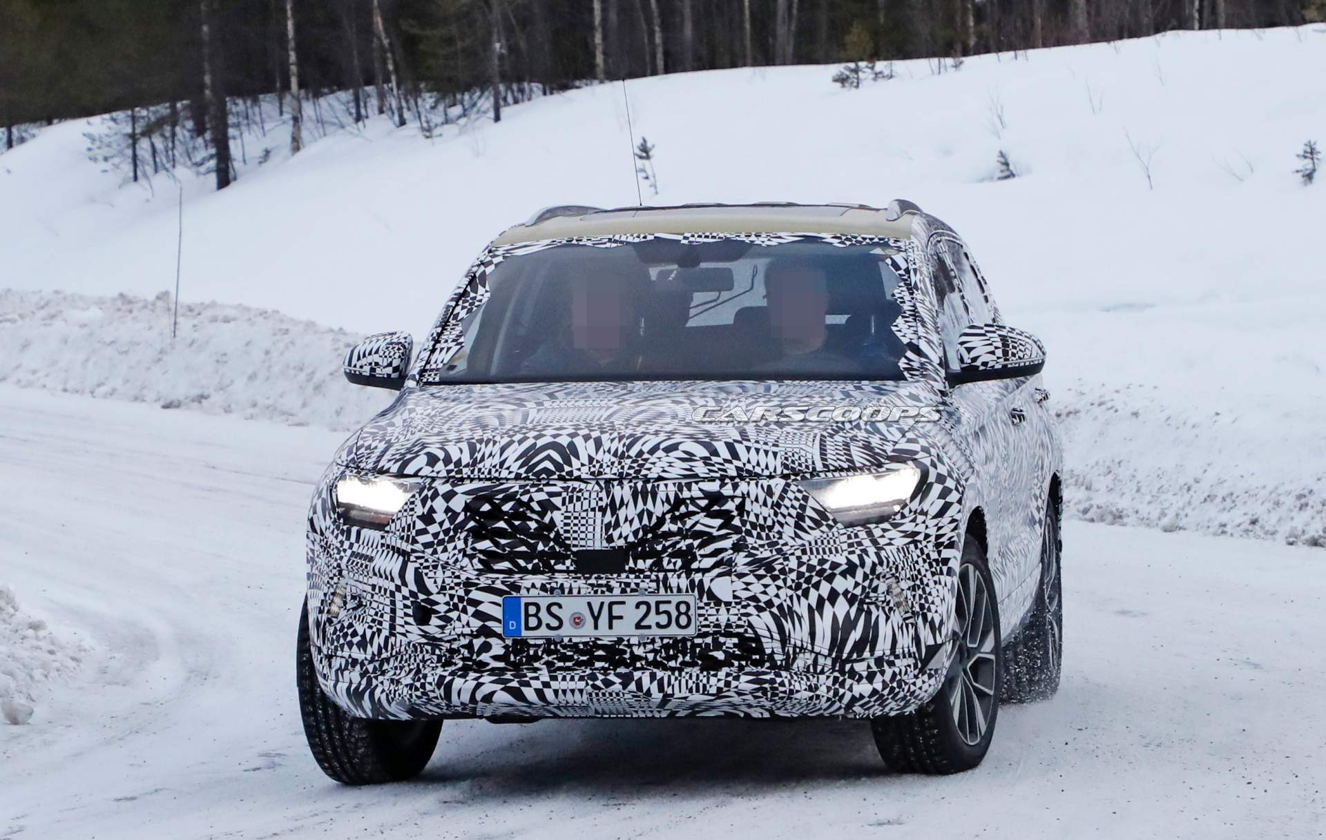 Jetta VS5 spy shots 9 Newly Born Jetta Brand Makes Spy Debut With VS5 Compact SUV