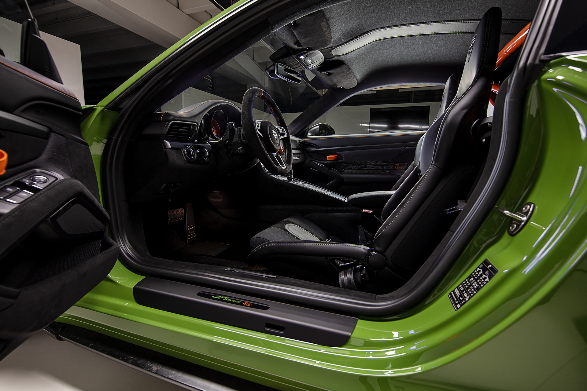 TECHART_GTstreetRS_23 TechArt’s GTstreet RS Looks Dirty, But Those Are Actually Carbon Strands