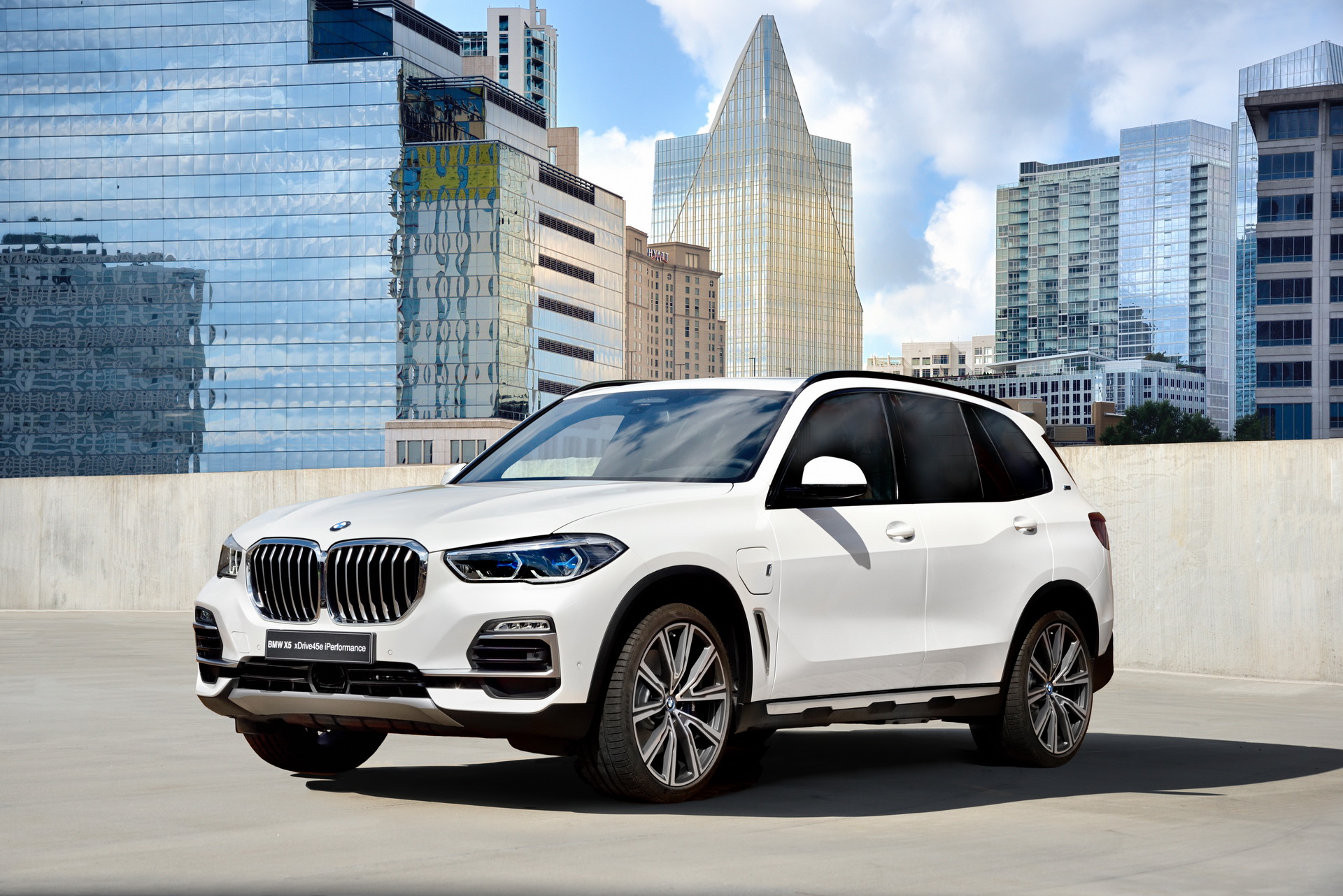 bmw at 2019 geneva motor show 5 BMW Bringing New 7-Series, 330e, X5 xDrive45e And More To Geneva