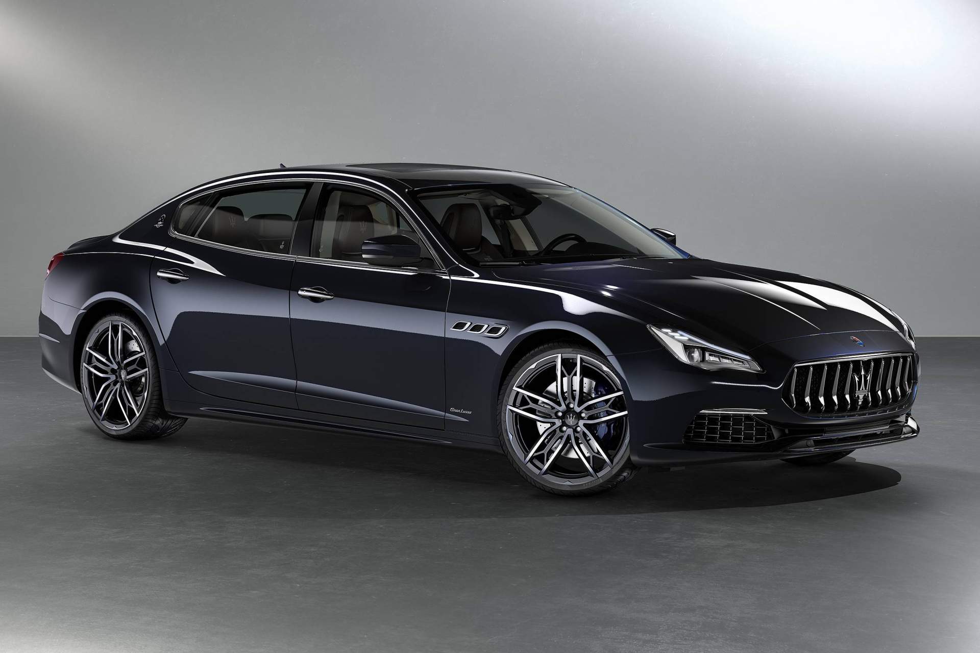 Maserati Quattroporte SQ4 GranLusso 1 Maserati’s Main Geneva Debut Is The Levante Trofeo Launch Edition