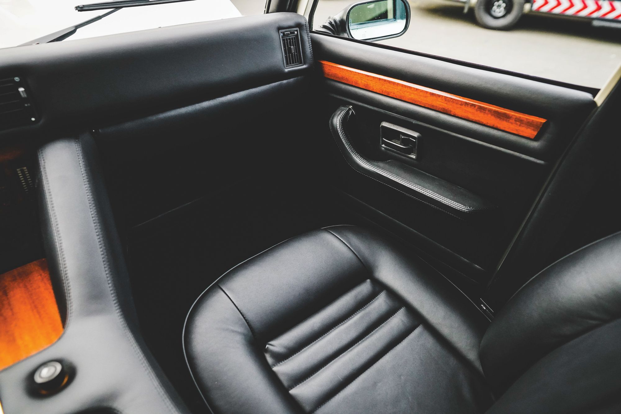 Lamborghini-LM002-12 Go To Florida, Buy A Lamborghini LM002, Enjoy Its Brutality