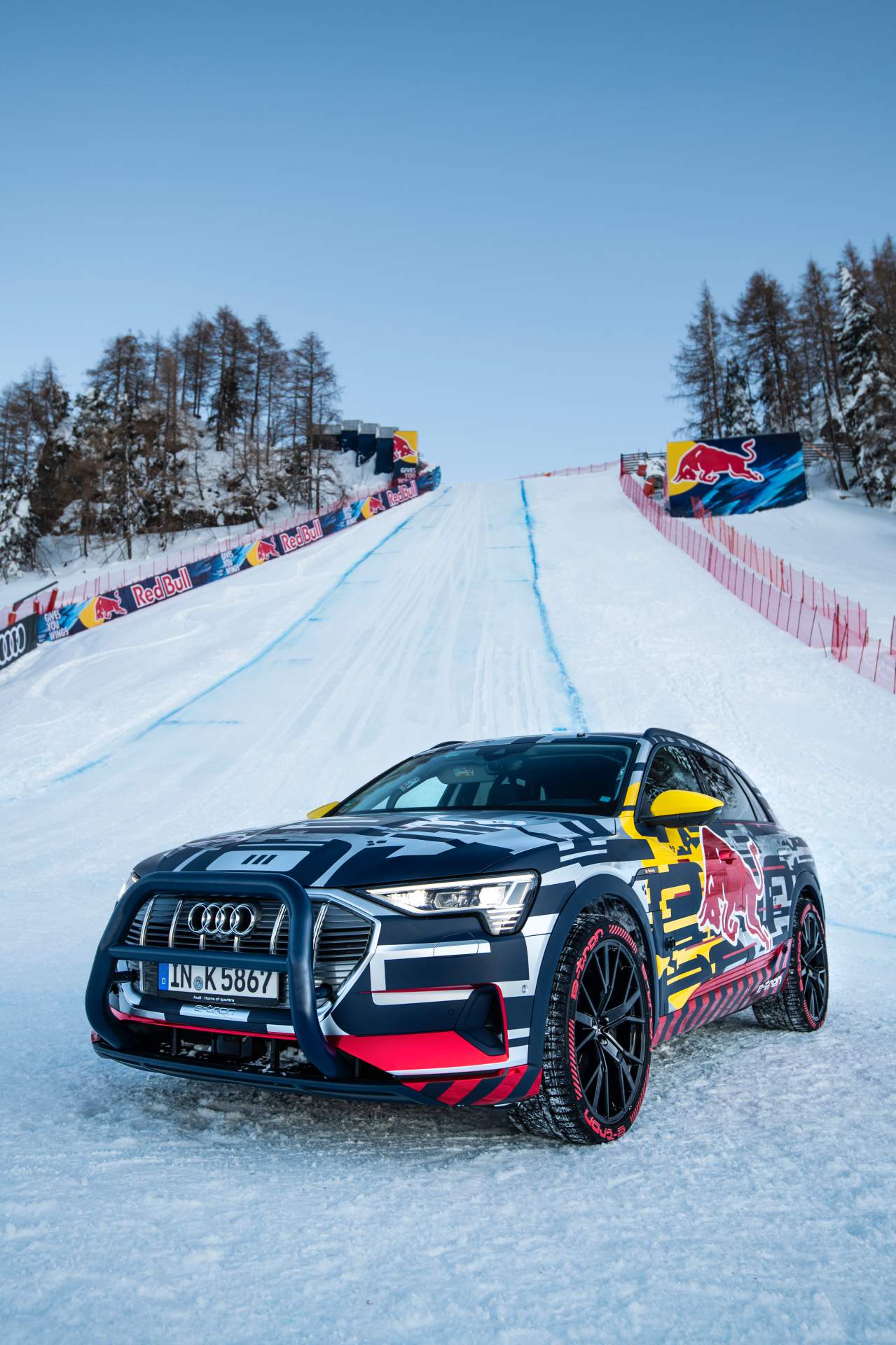 Audi E-Tron Audi E-Tron Conquers Steep Ski Slope Thanks To Additional Motor, Studded Tires