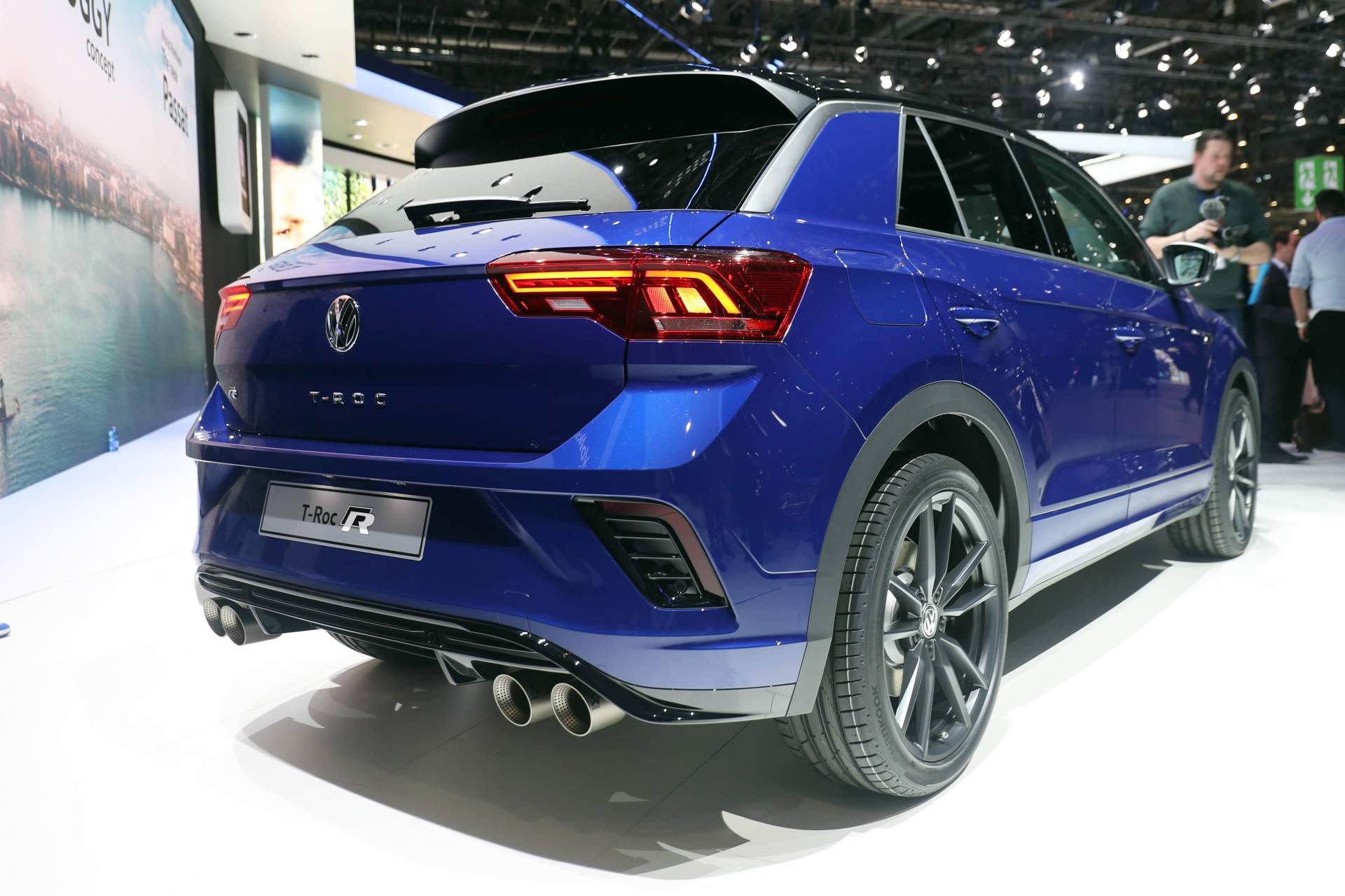 2019 VW T-Roc R 47 VW T-Roc R Unveiled With 300 PS, Does 0-100 Km/h In 4.9 Seconds